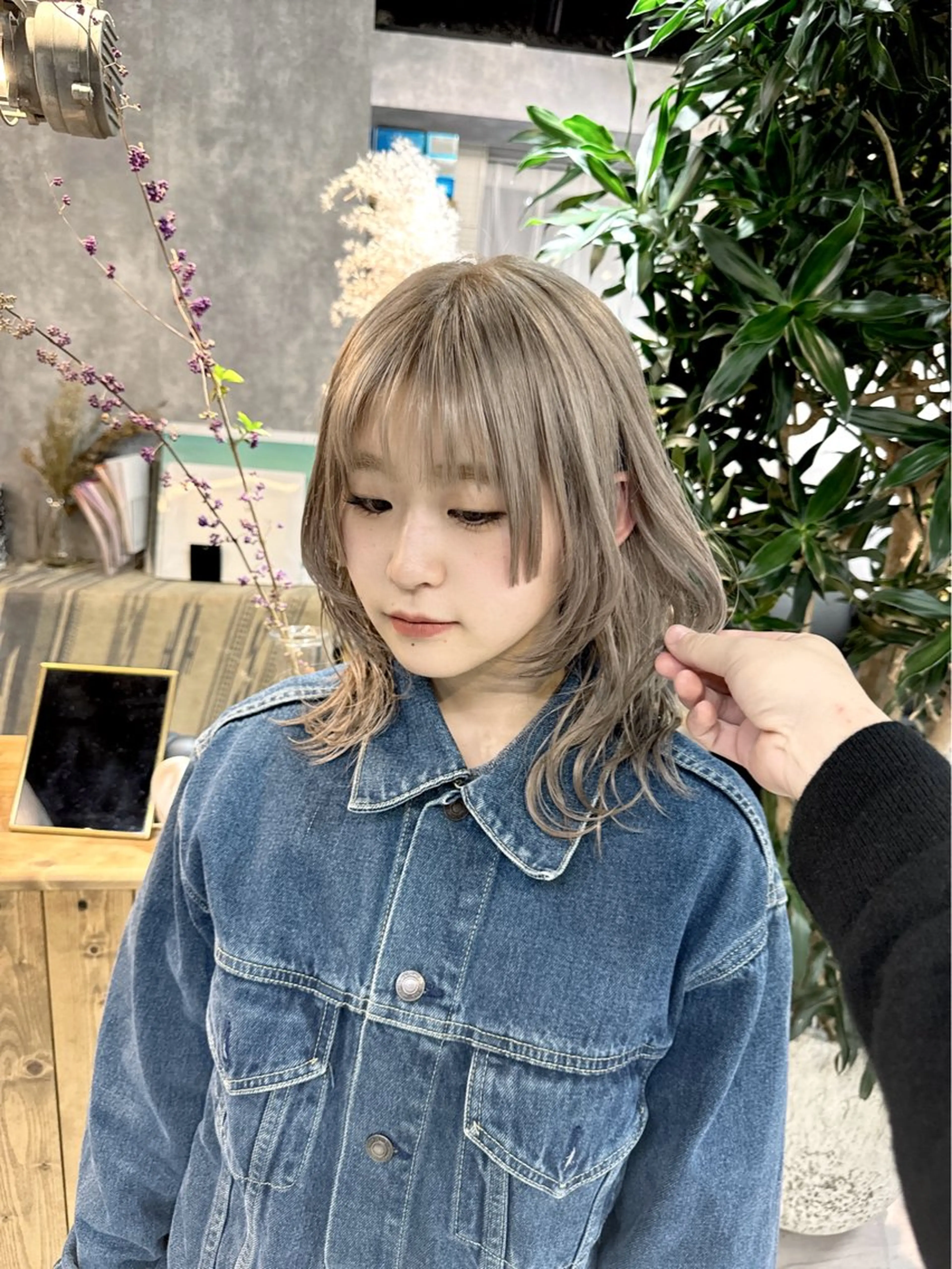 ミディアム カラー ブリーチ ケアブリーチ ダブルカラー イヤリングカラー ハイトーンカラー カット トリートメント ヘアセット .ico所属・【.ico】心斎橋 飛田ゆうきのヘアスタイル