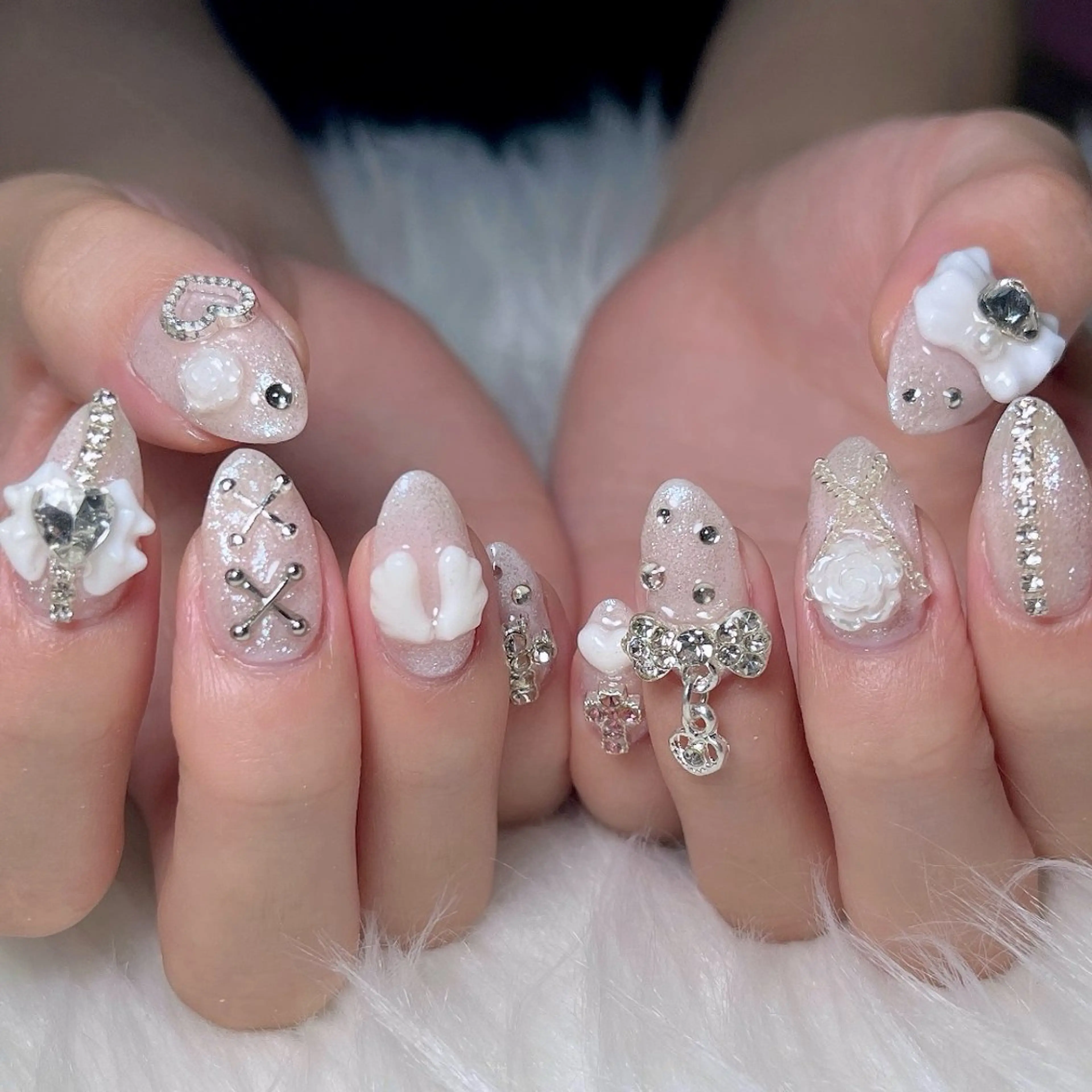 ネイル 韓国ネイル ラメ(グリッター) 持ち込み ハンドネイル 🐕🦺Yappy 💗A-tanのネイルデザイン