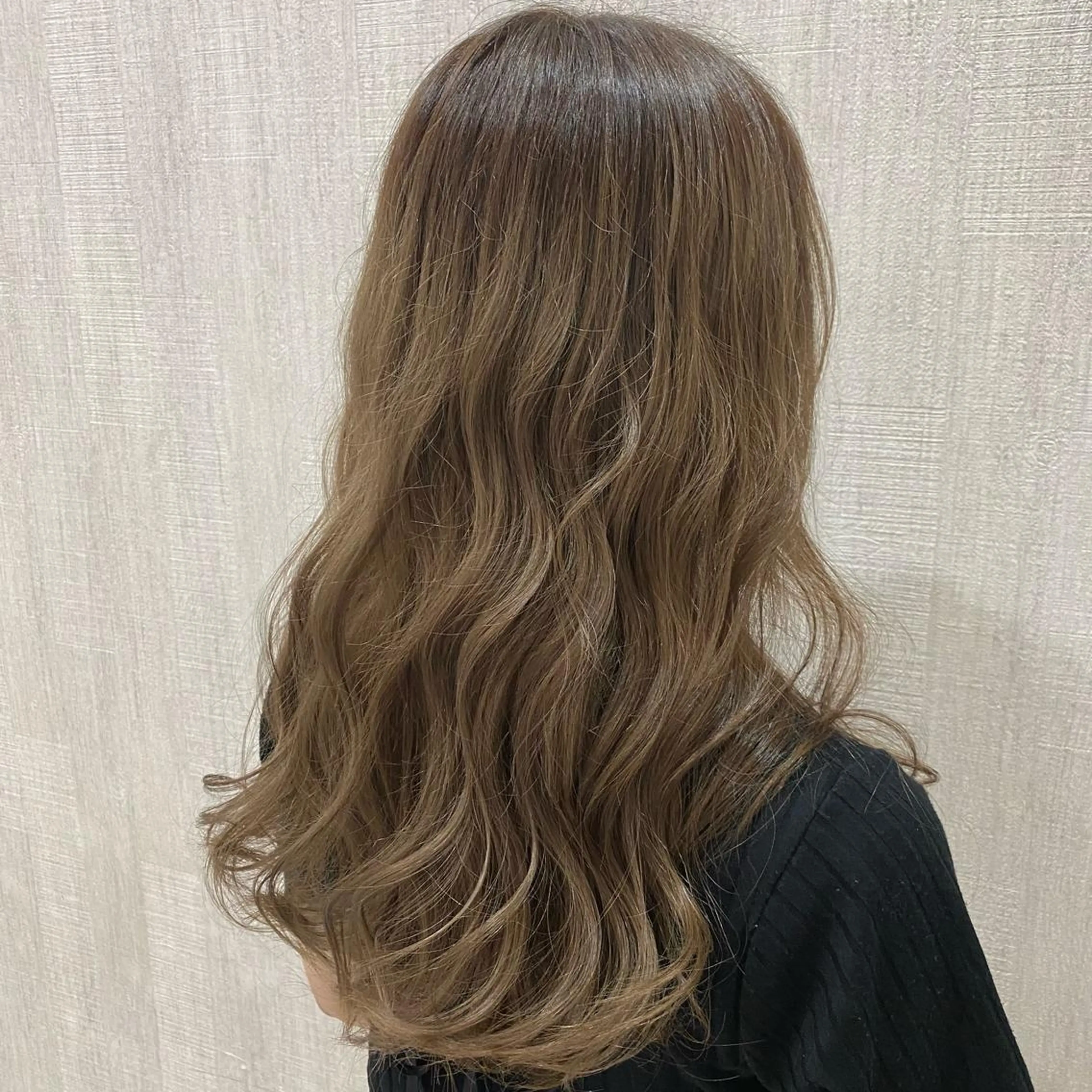 ロング カラー ヘアカラー 🫧透け感⋆艶髪💎 山口アヤカのヘアスタイル