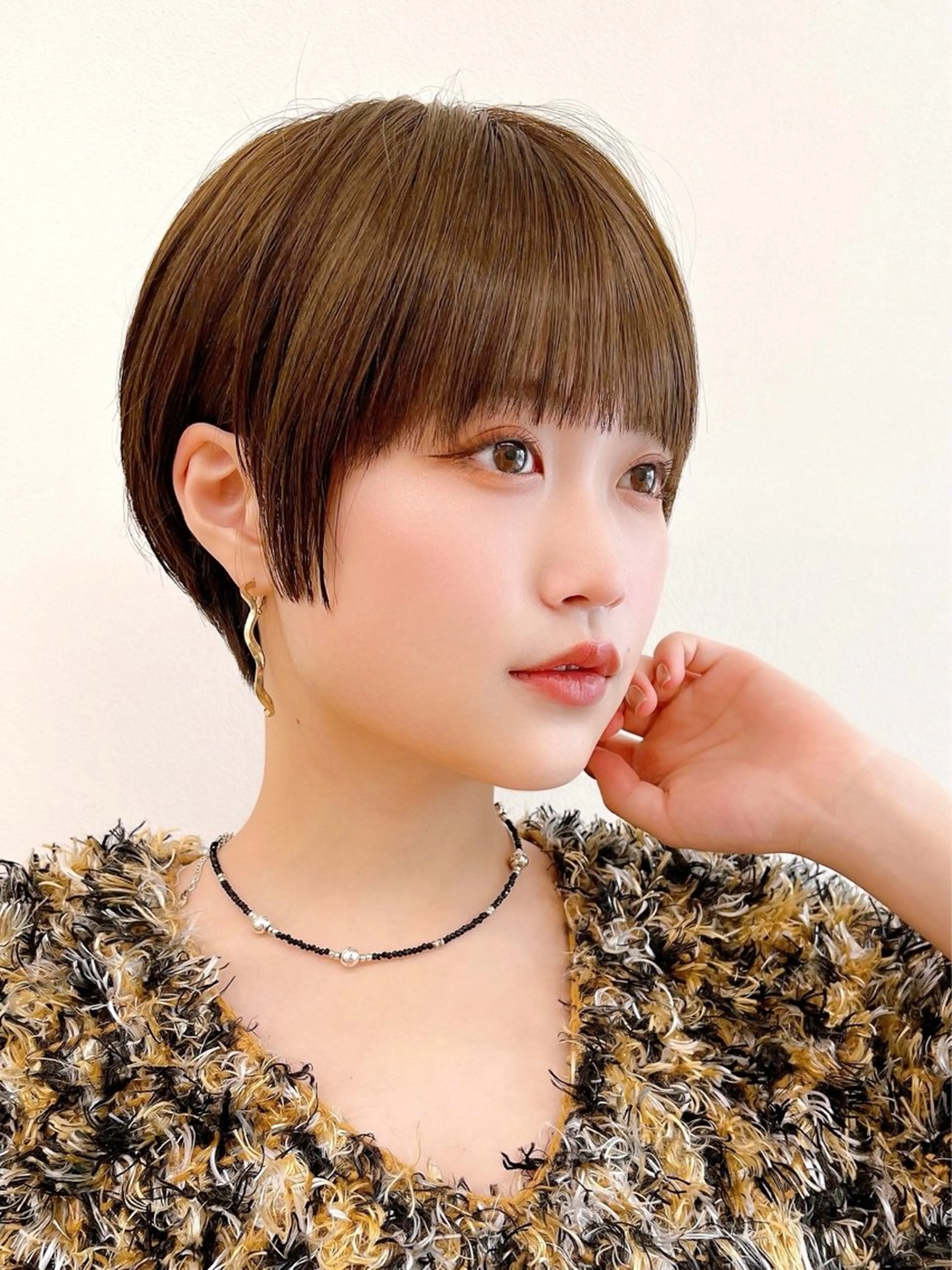 ショート Say.石川葵 ショートボブ前髪のヘアスタイル