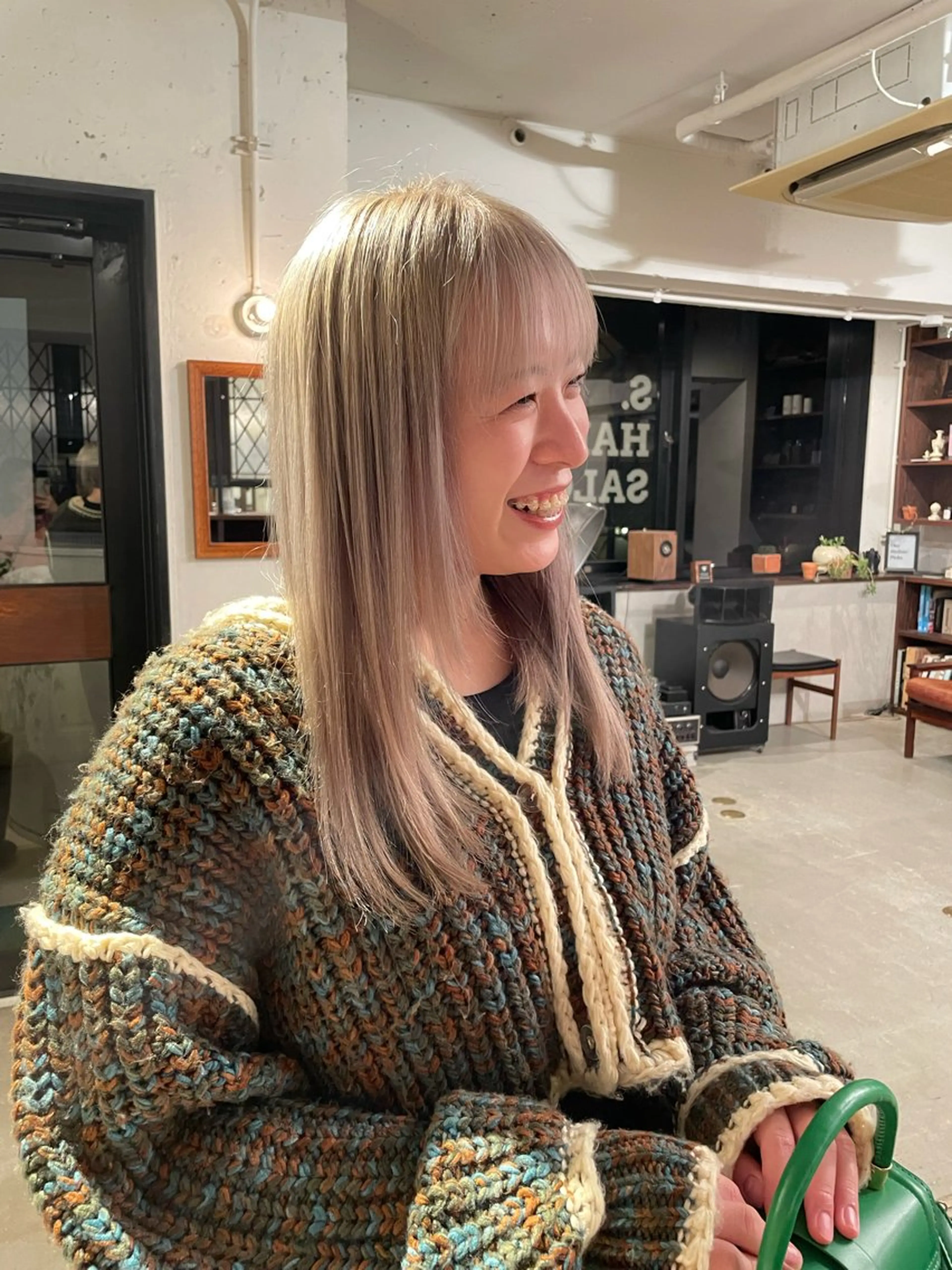 ダブルカラーシャンプーブローの写真