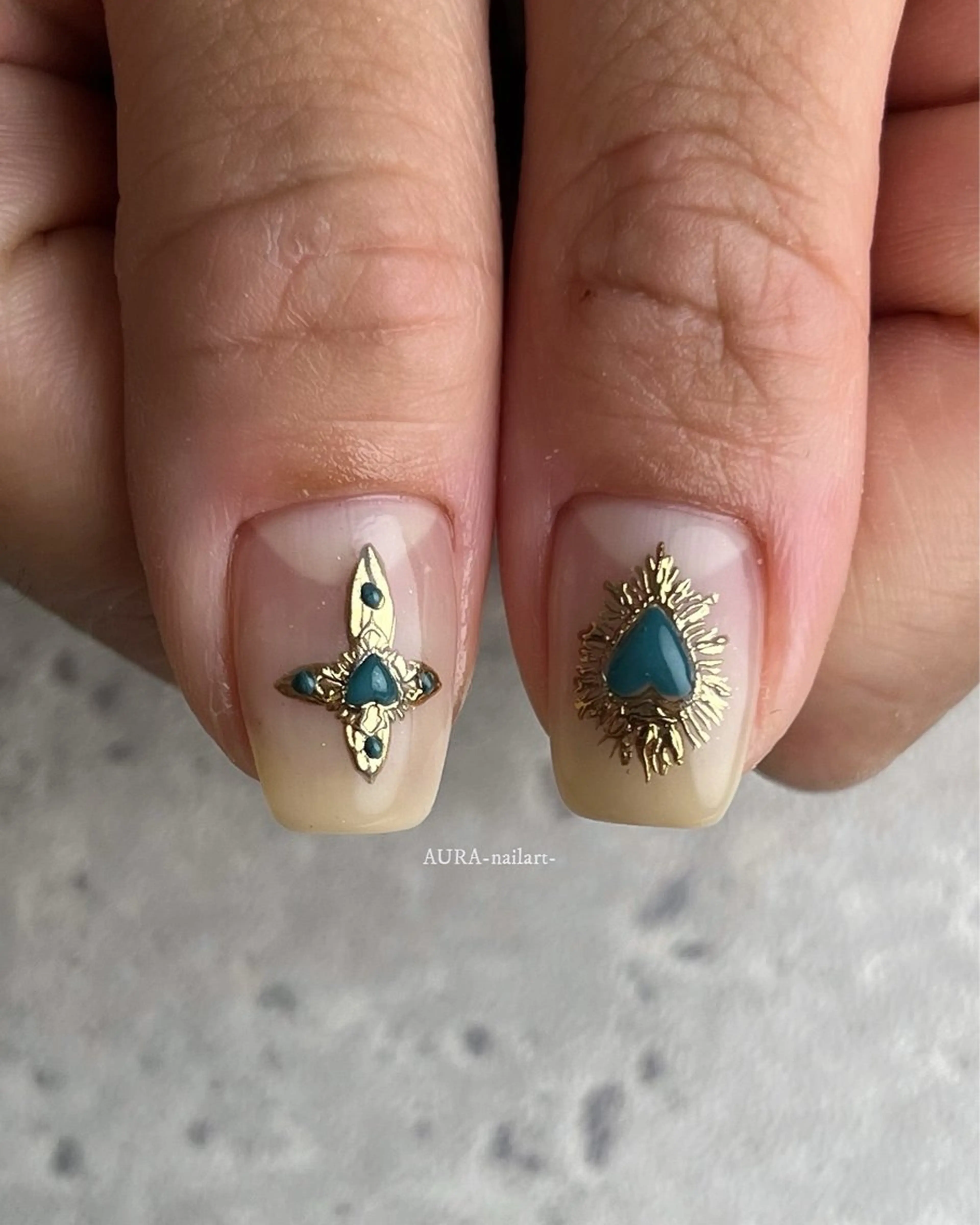 ネイル ハンドネイル フットネイル AURA nailartのネイルデザイン