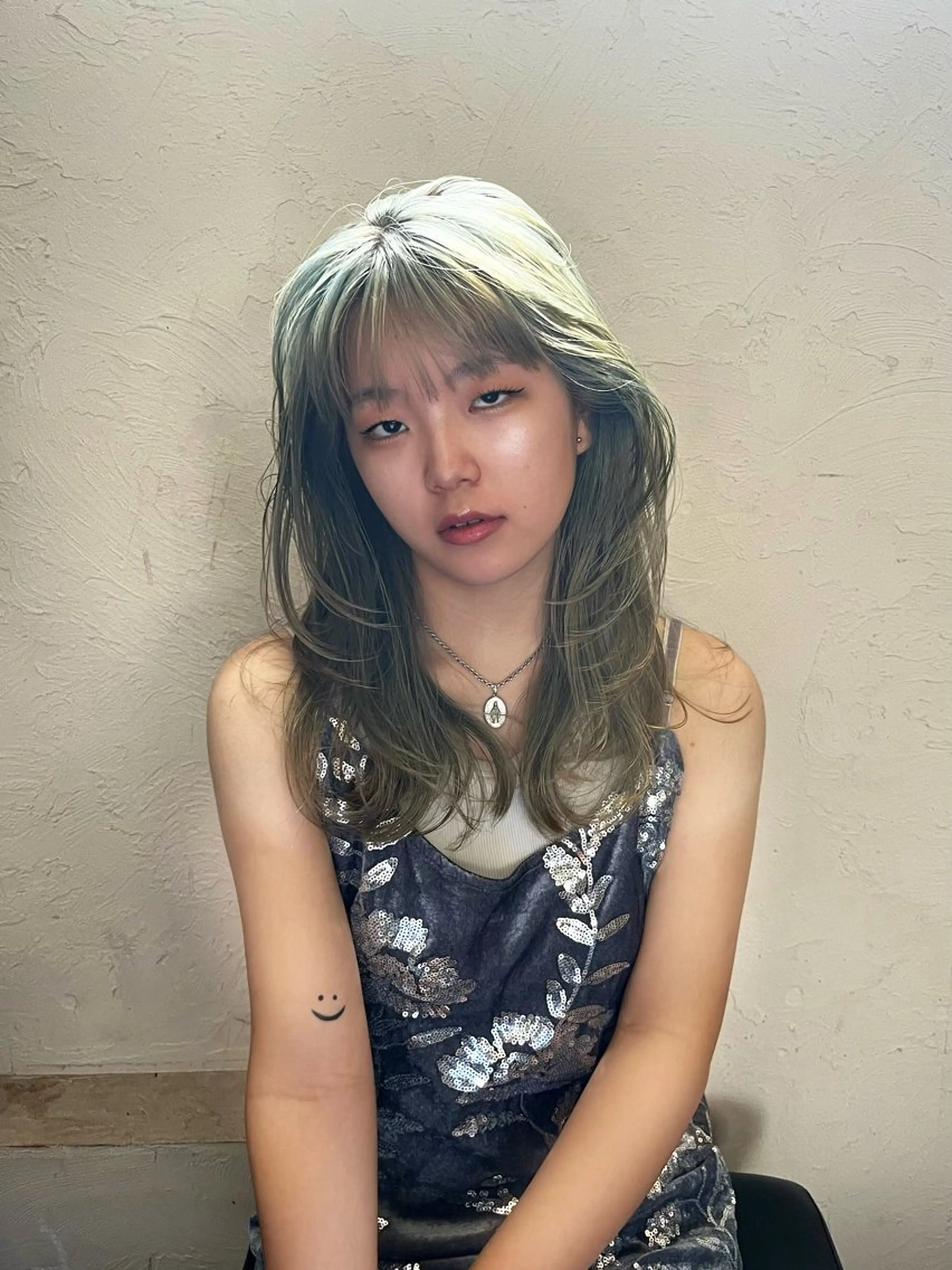 ミディアム カラー ミント ミントグリーン レイヤーカット カット ヘアカラー トリートメント フェイスレイヤー/ カラー/konoのヘアスタイル