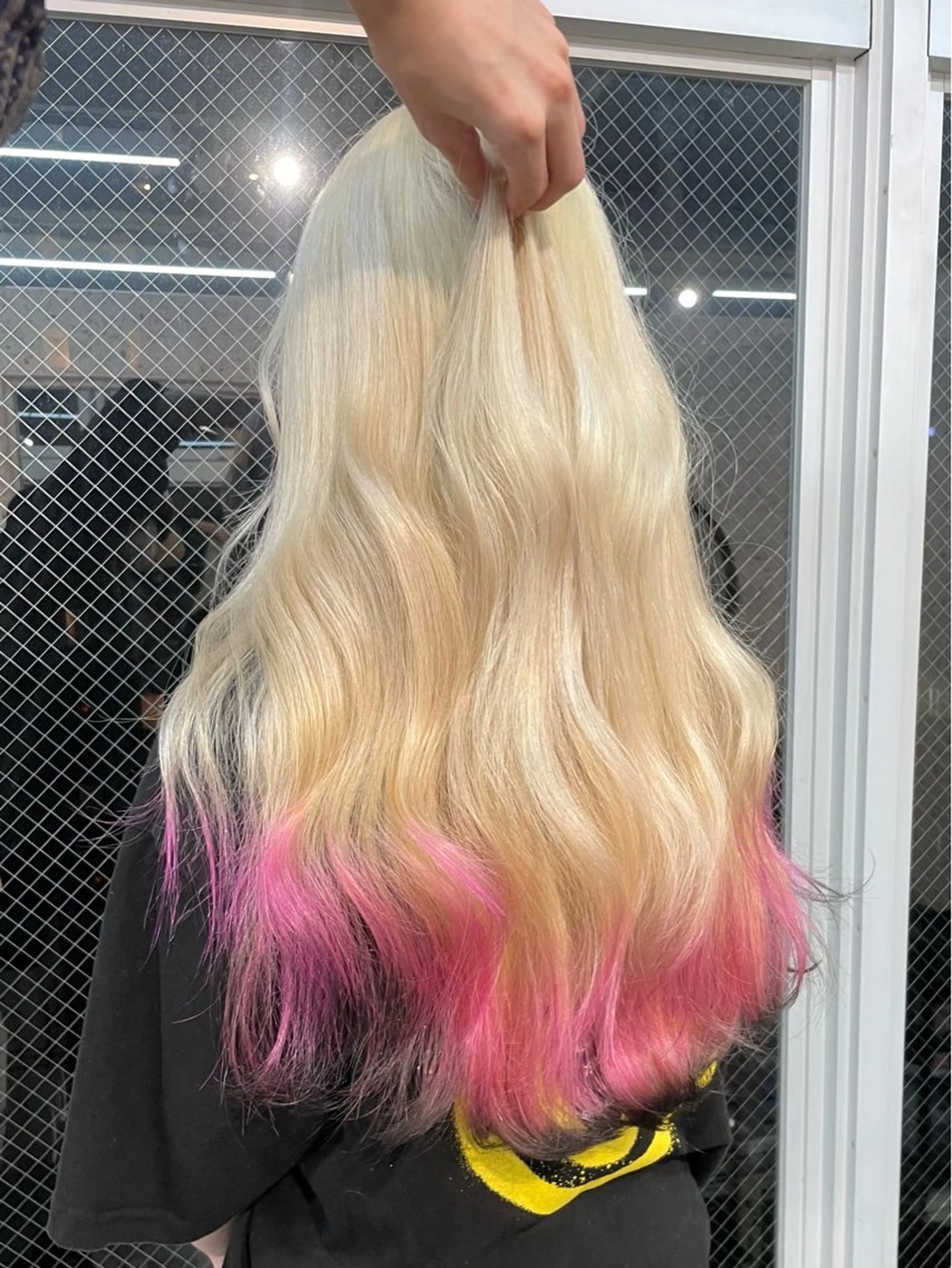 ロング カラー 黒髪 ブロンド ピンクカラー lani hair salon所属・SHOTO ハイトー ン/デザインカラーのヘアスタイル