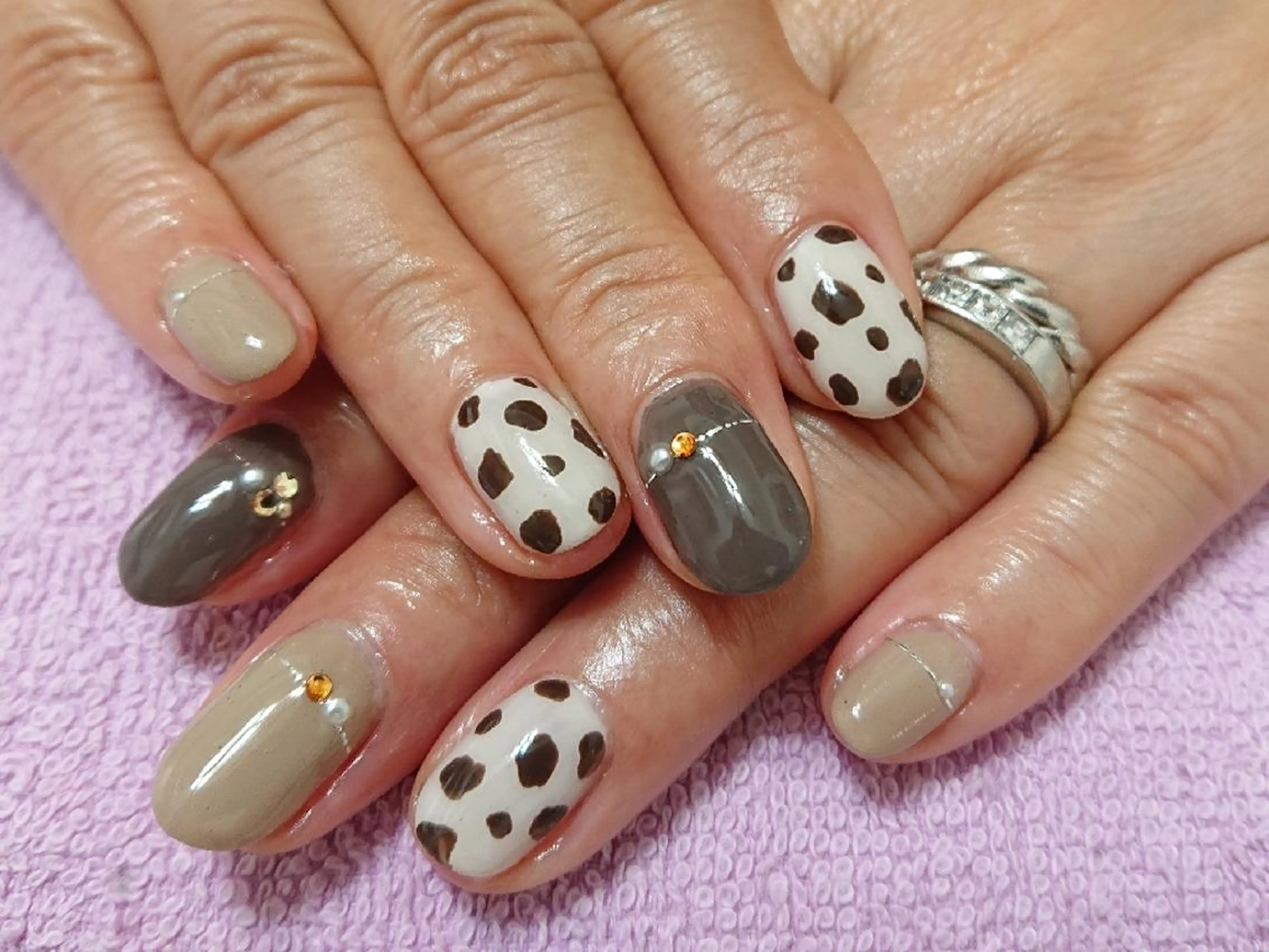 ネイル ブラウン あんきち    のネイルデザイン