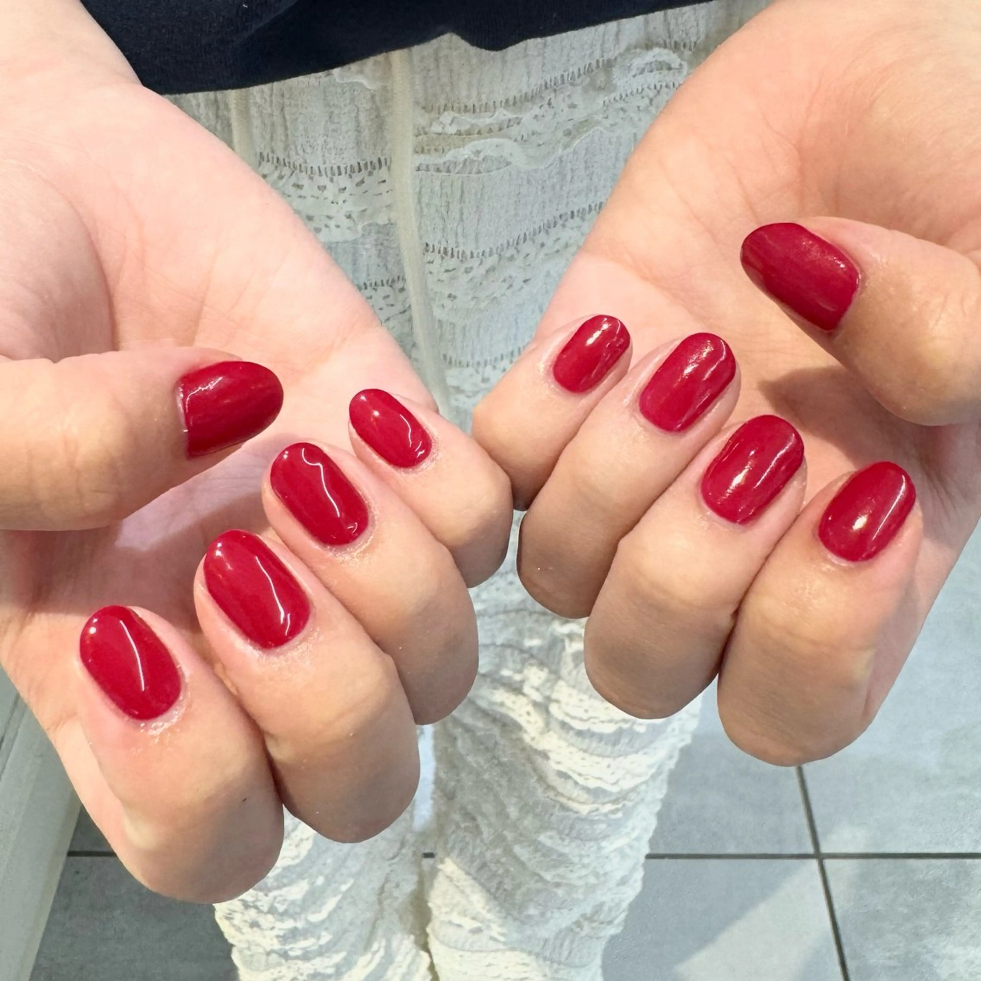 ネイル ワンカラーネイル 赤色 ハンドネイル ハンドケア Chizuru ☾ ໋のネイルデザイン