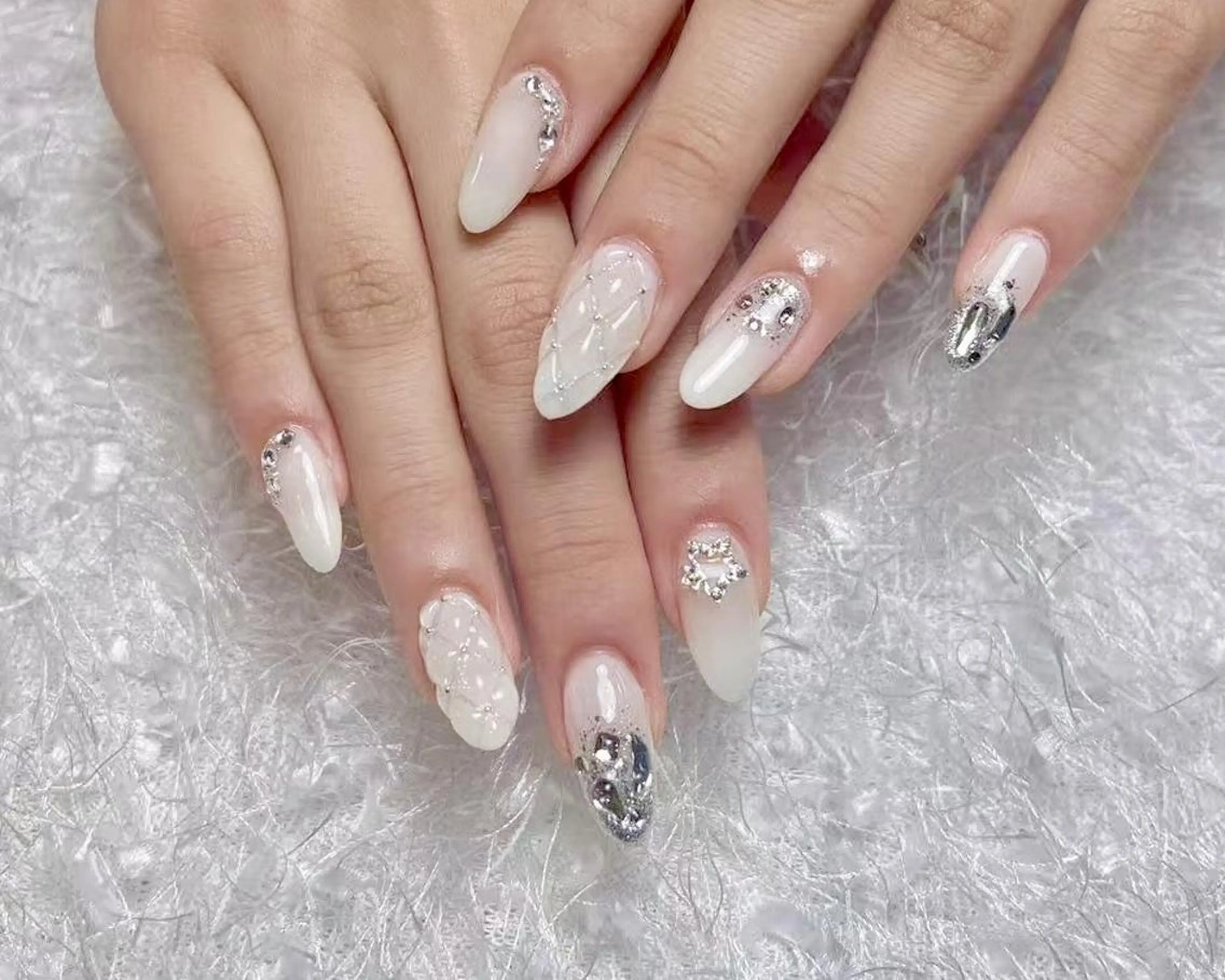 ネイル Salon de Minuit🦩のネイルデザイン