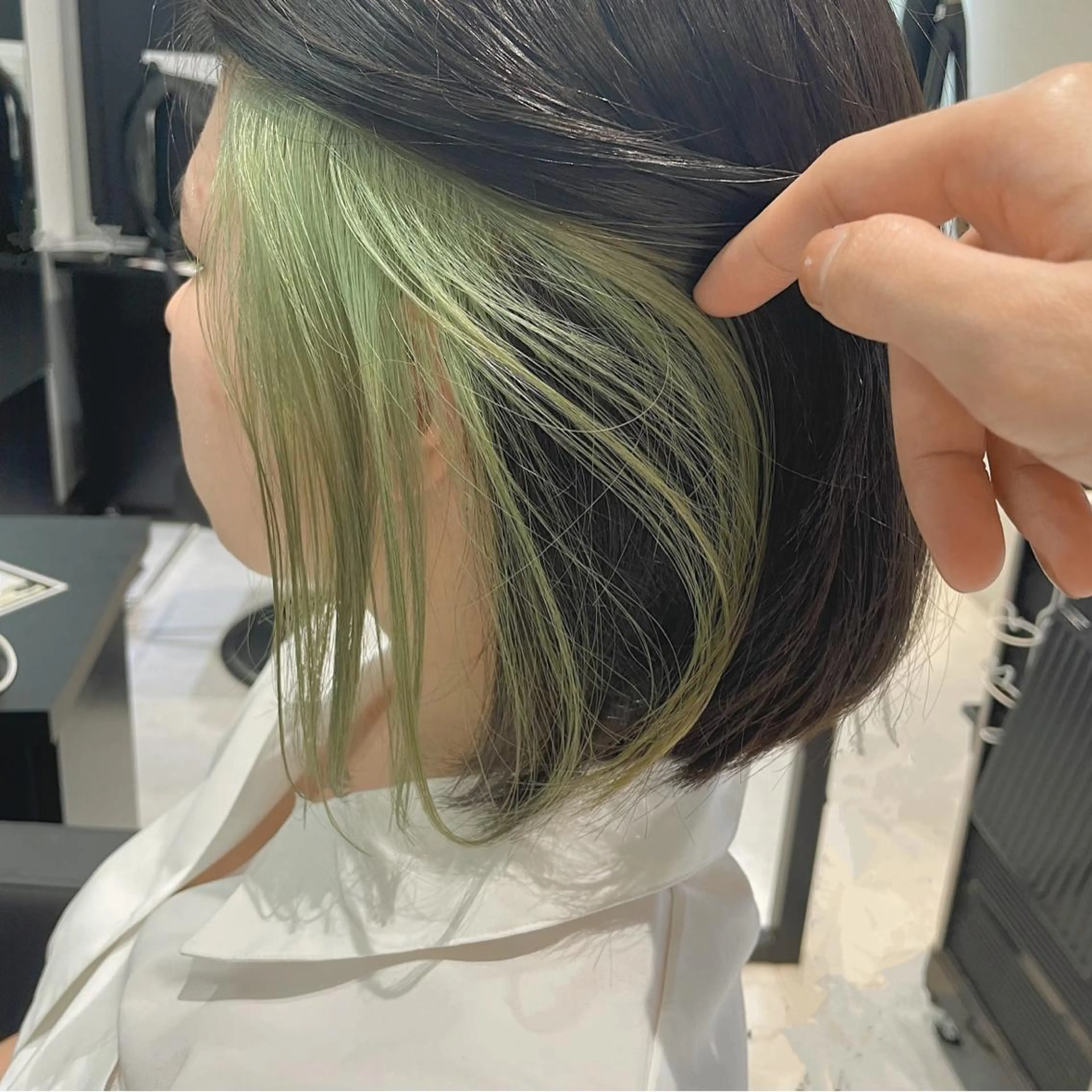 ショート カラー ikuma/ ミルクティーのヘアスタイル