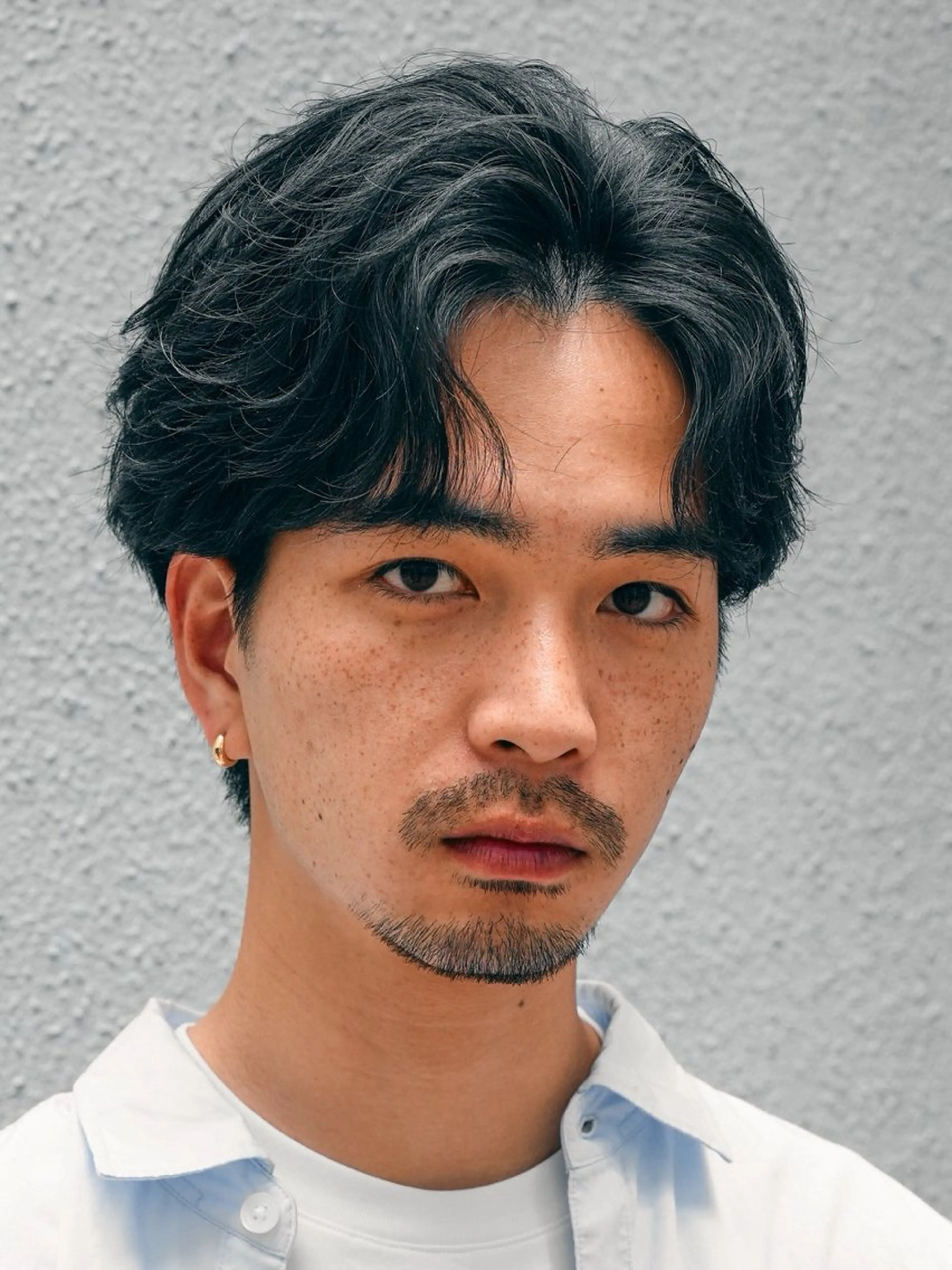 パーマ メンズ センターパート パーマ fifth 渋谷原宿 波巻きパーマイノウエのヘアスタイル
