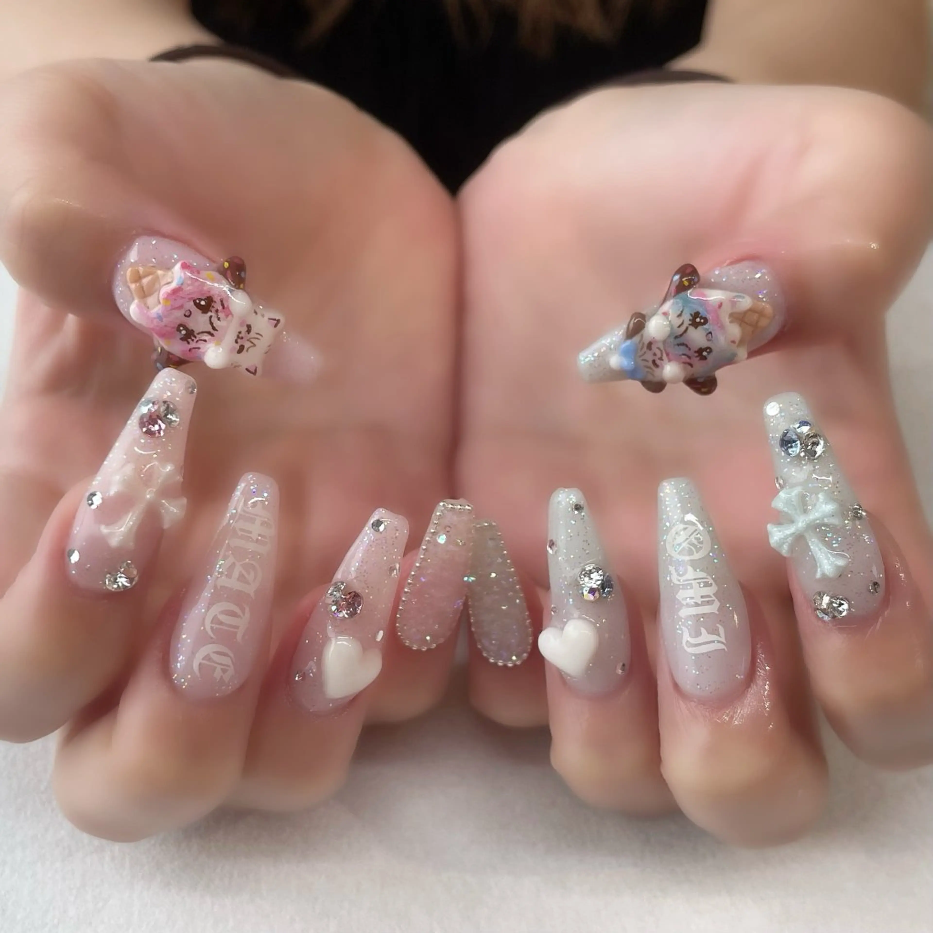 ネイル ハンドネイル 🌈🐰 saki. m 🐰🌈のネイルデザイン