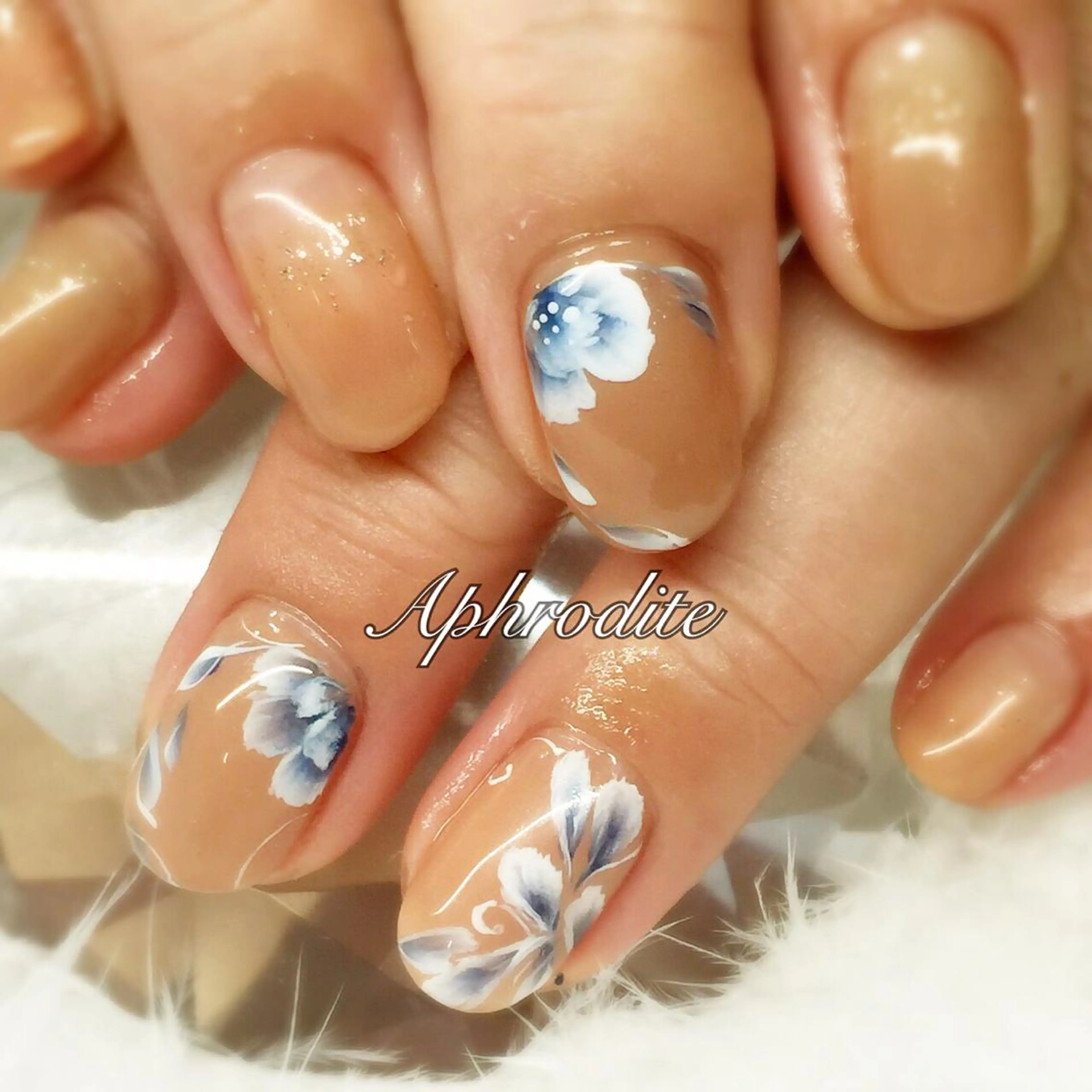 ネイル アートネイル ジェルネイル APHRODITE Nagisaのネイルデザイン