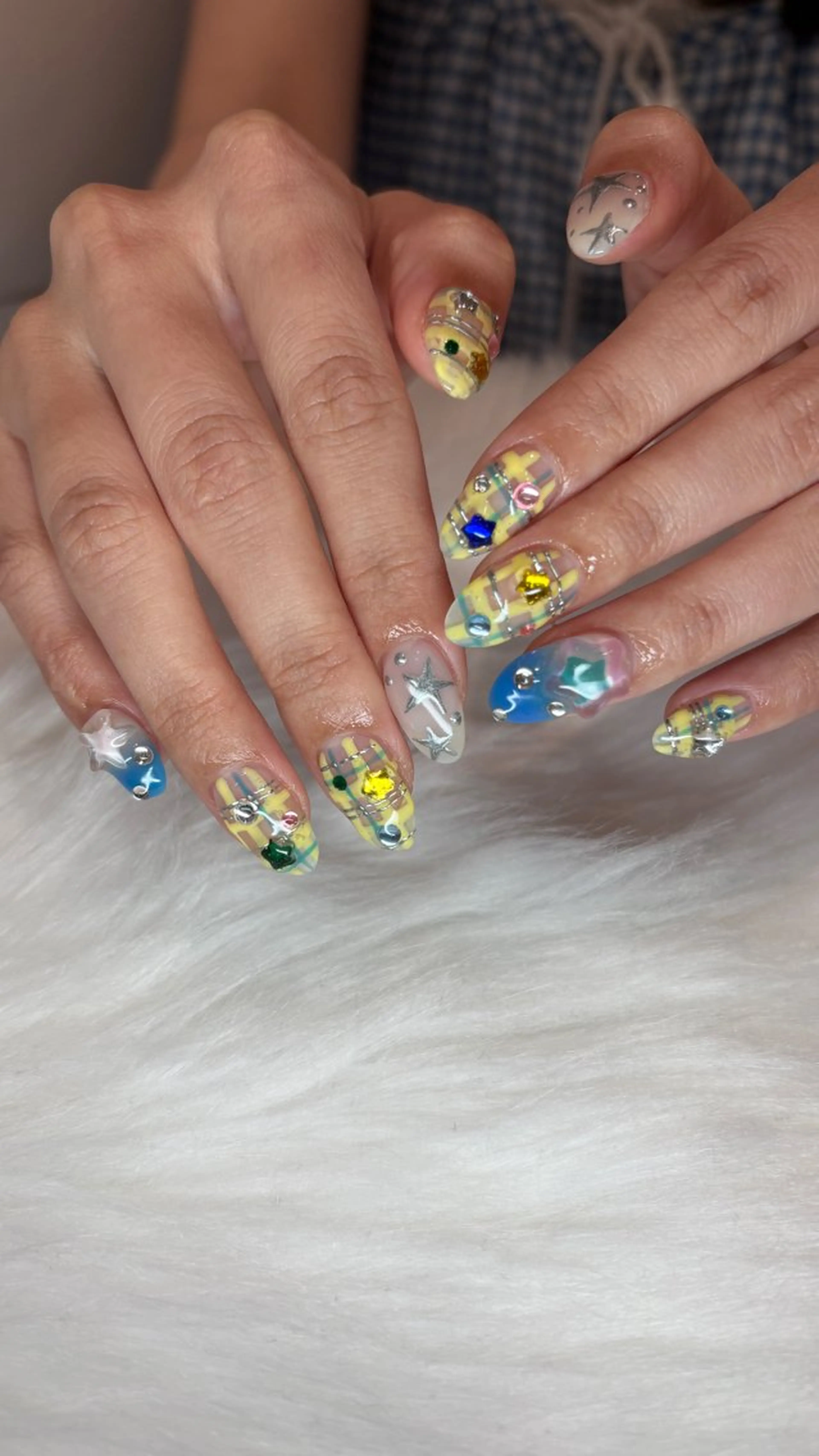 ネイル ハンドネイル ハンドケア 👽個性派ネイル🎀 komachiのヘアスタイル