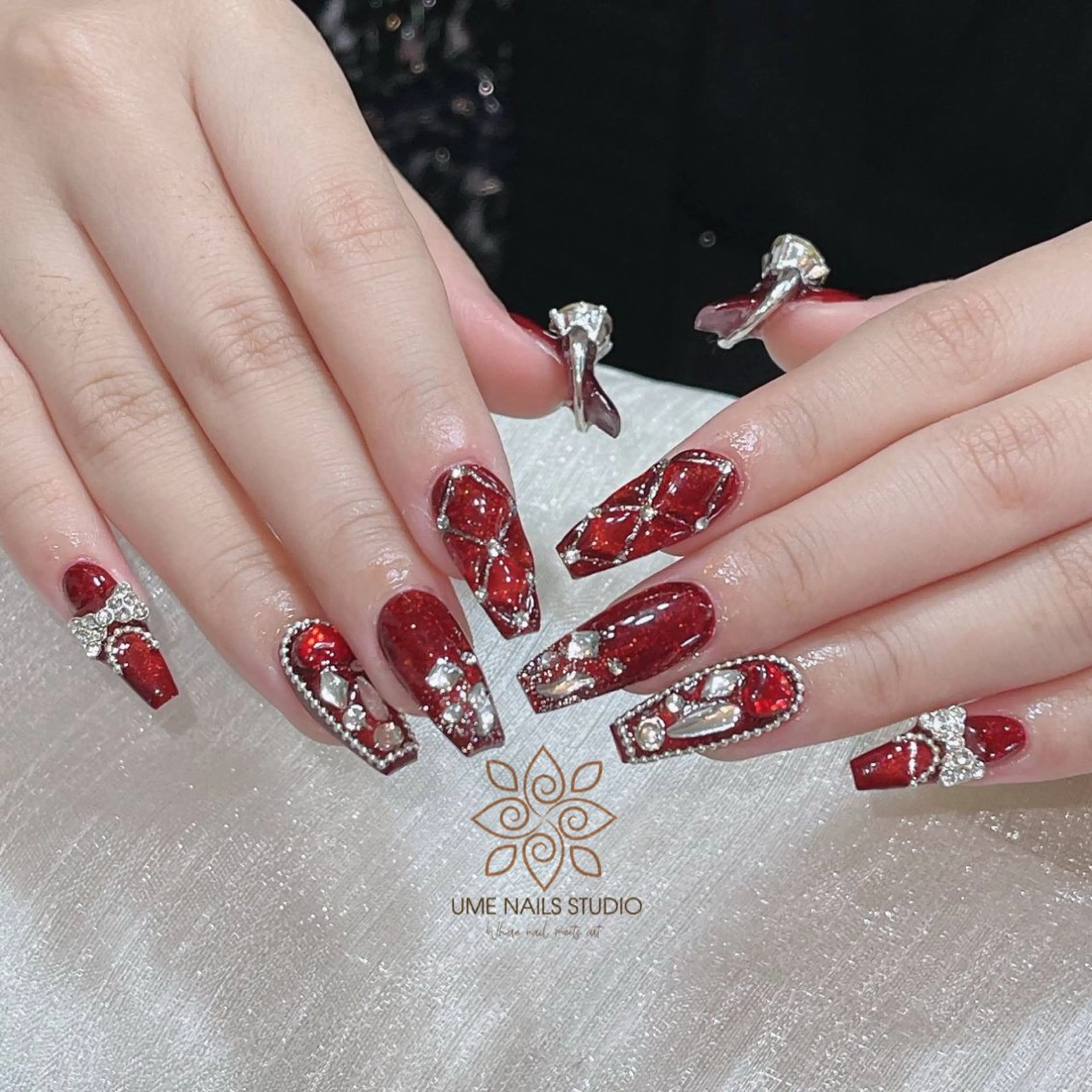 ネイル チークネイル クリアネイル ガーリー キラキラネイル 韓国ネイル ハンドネイル Ume Nail Studioのネイルデザイン