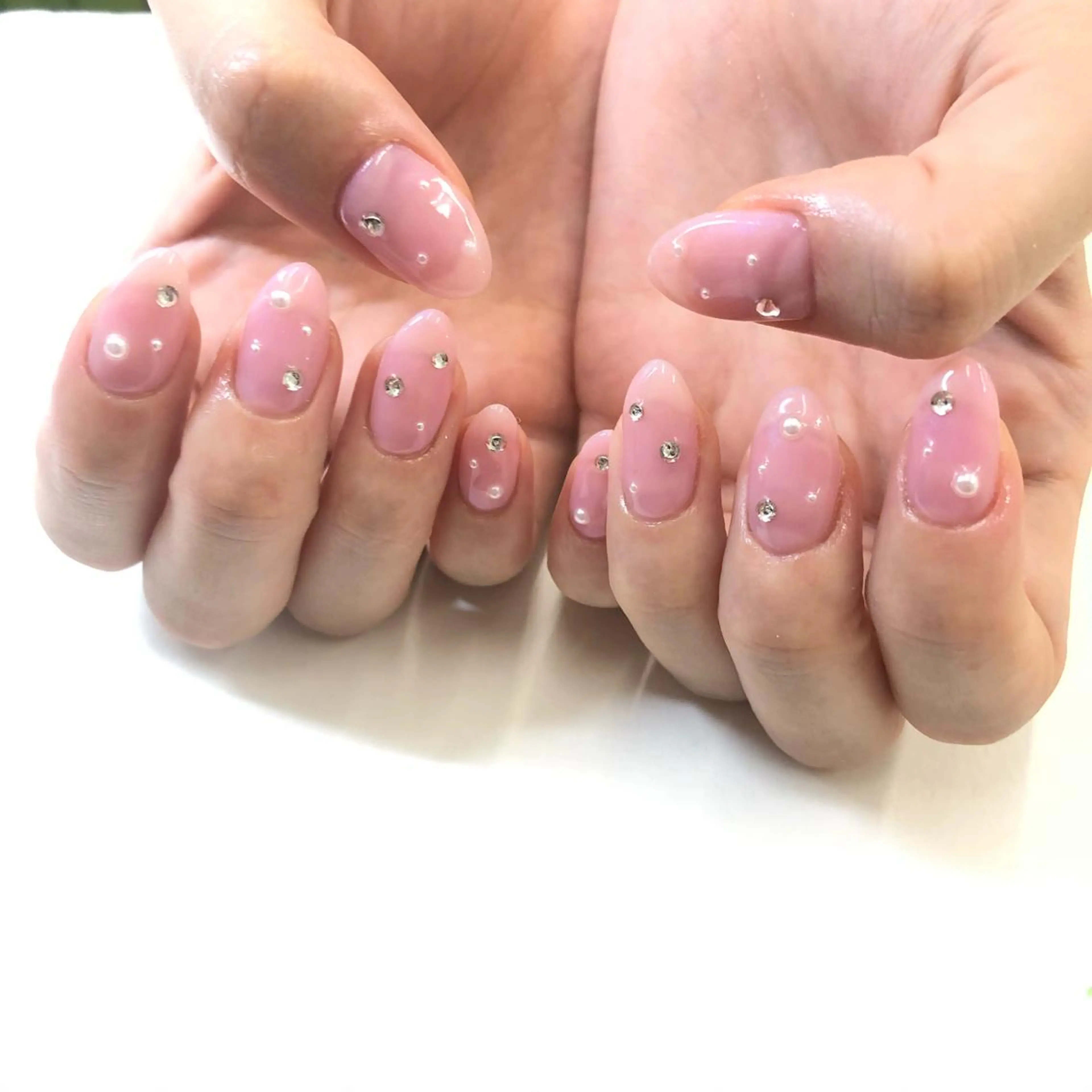 ネイル キラキラネイル Minami 🍓のネイルデザイン