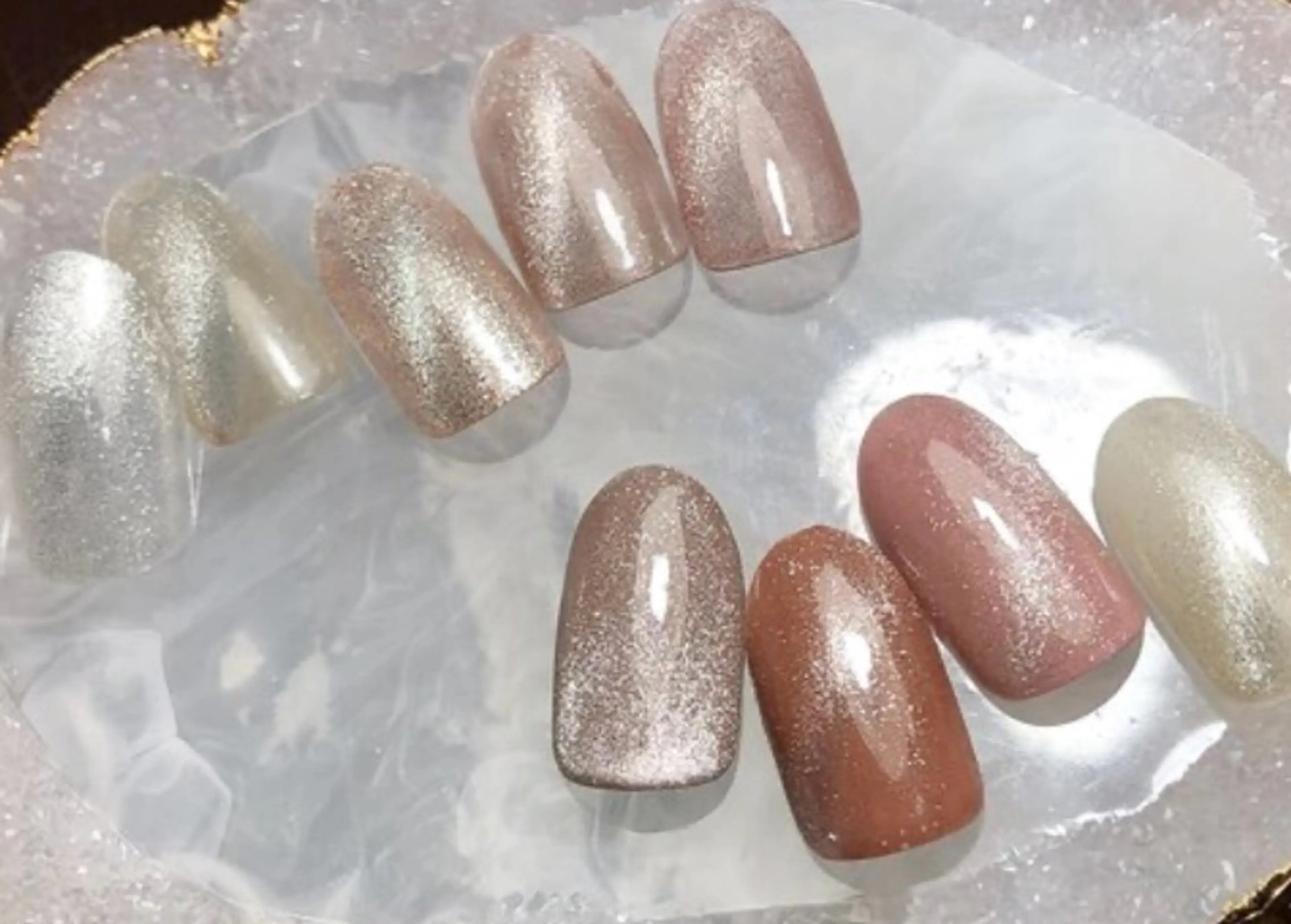 ネイル Nest 岩崎のネイルデザイン