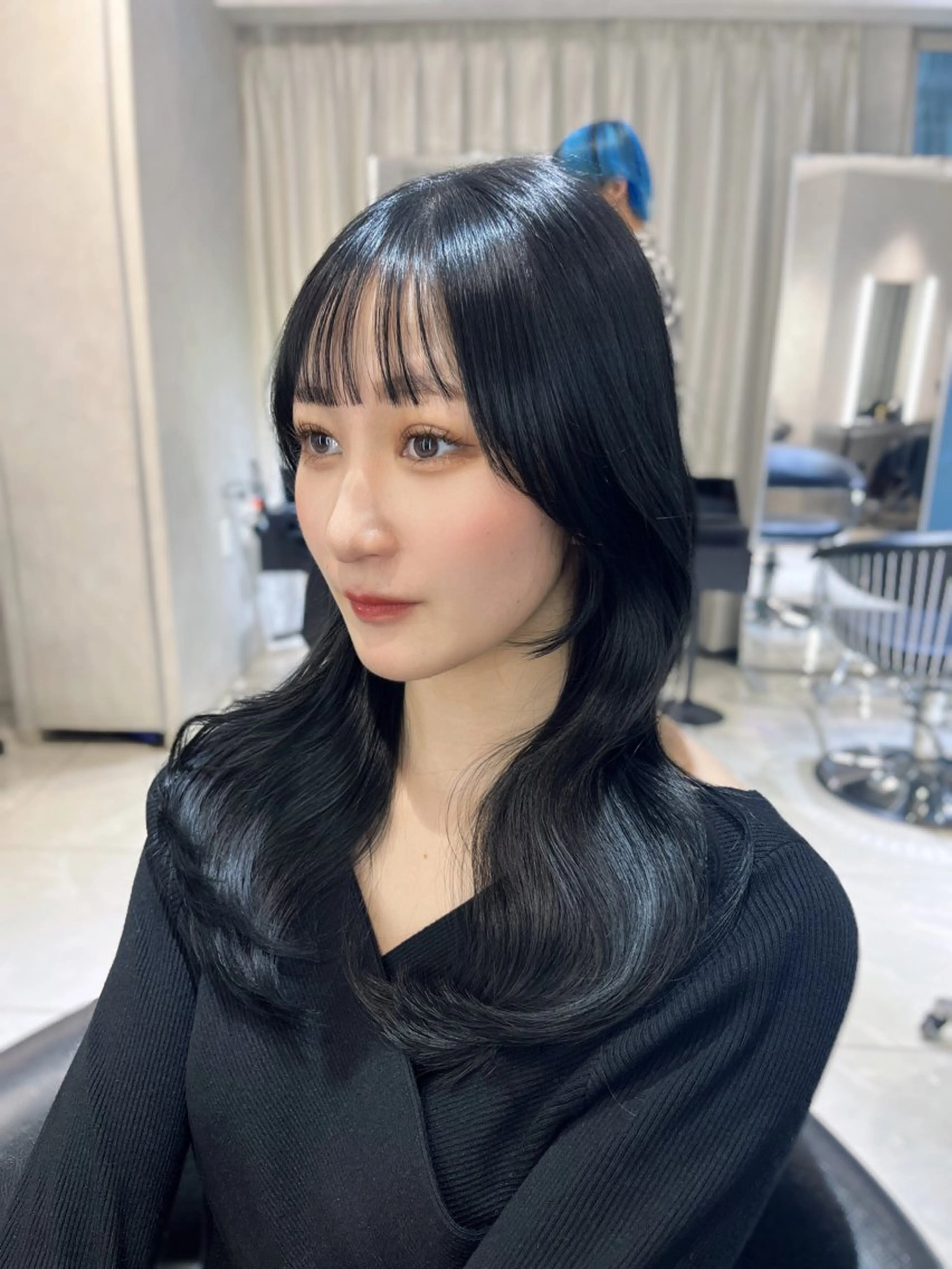 セミロング カラー 黒髪 ブルーカラー ブルーブラック くびれヘア 韓国風ヘア MITSUKI🤍 モテ髪×韓国レイヤーのヘアスタイル