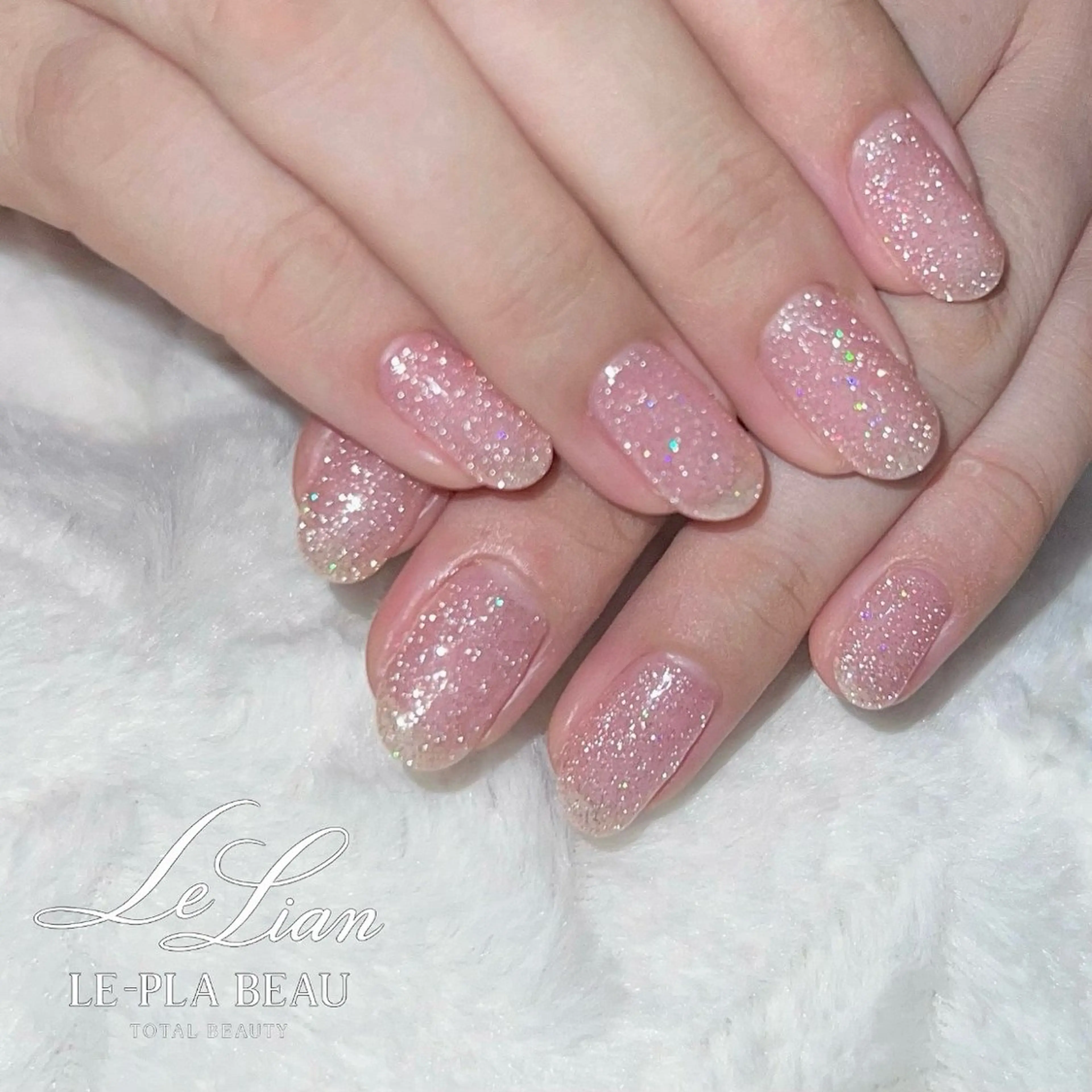 【hand nail】オフ込 キラキラフラッシュネイル✨️の写真