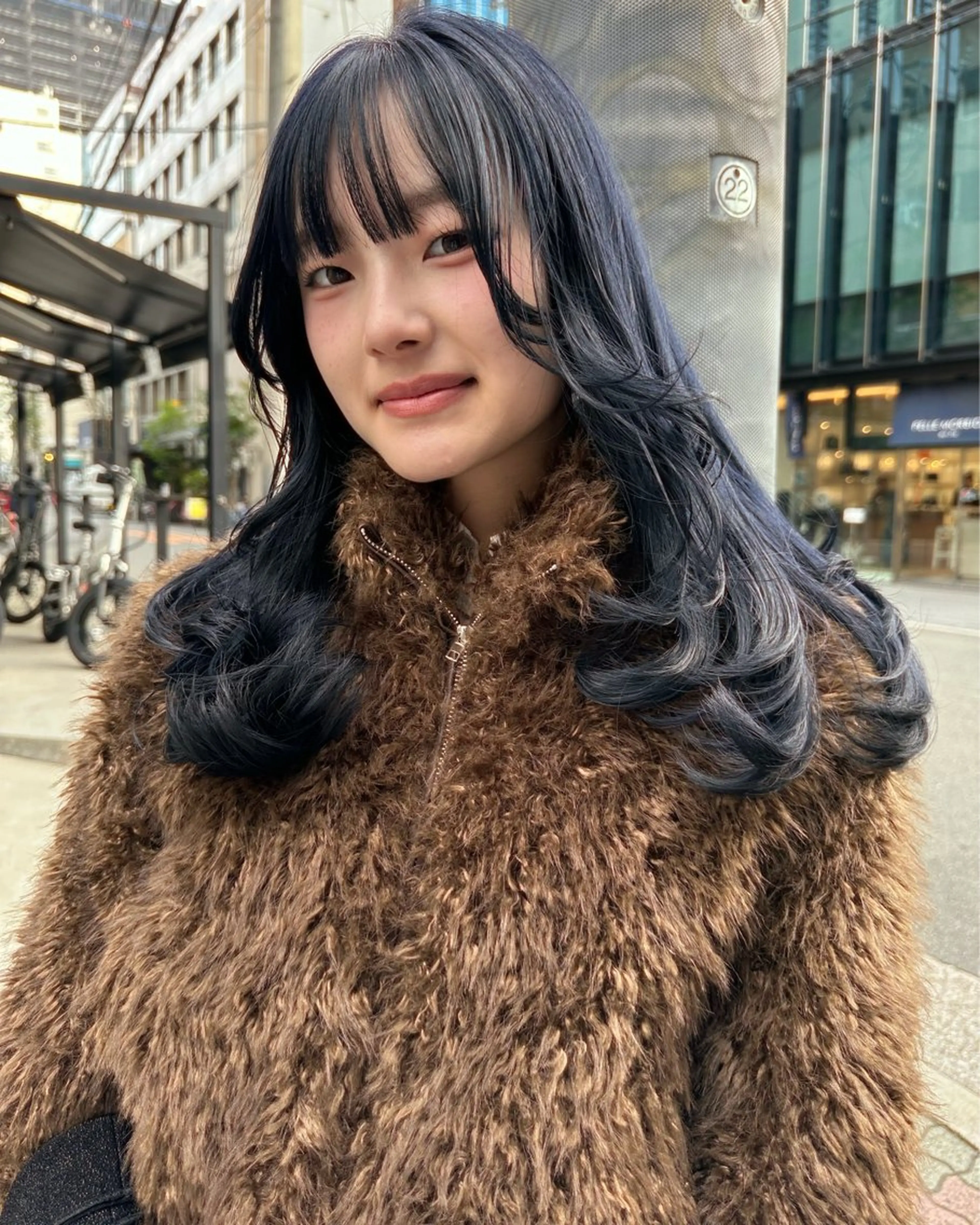 セミロング カラー カット ヘアカラー トリートメント 海外風 レイヤー 💠MIKUのヘアスタイル
