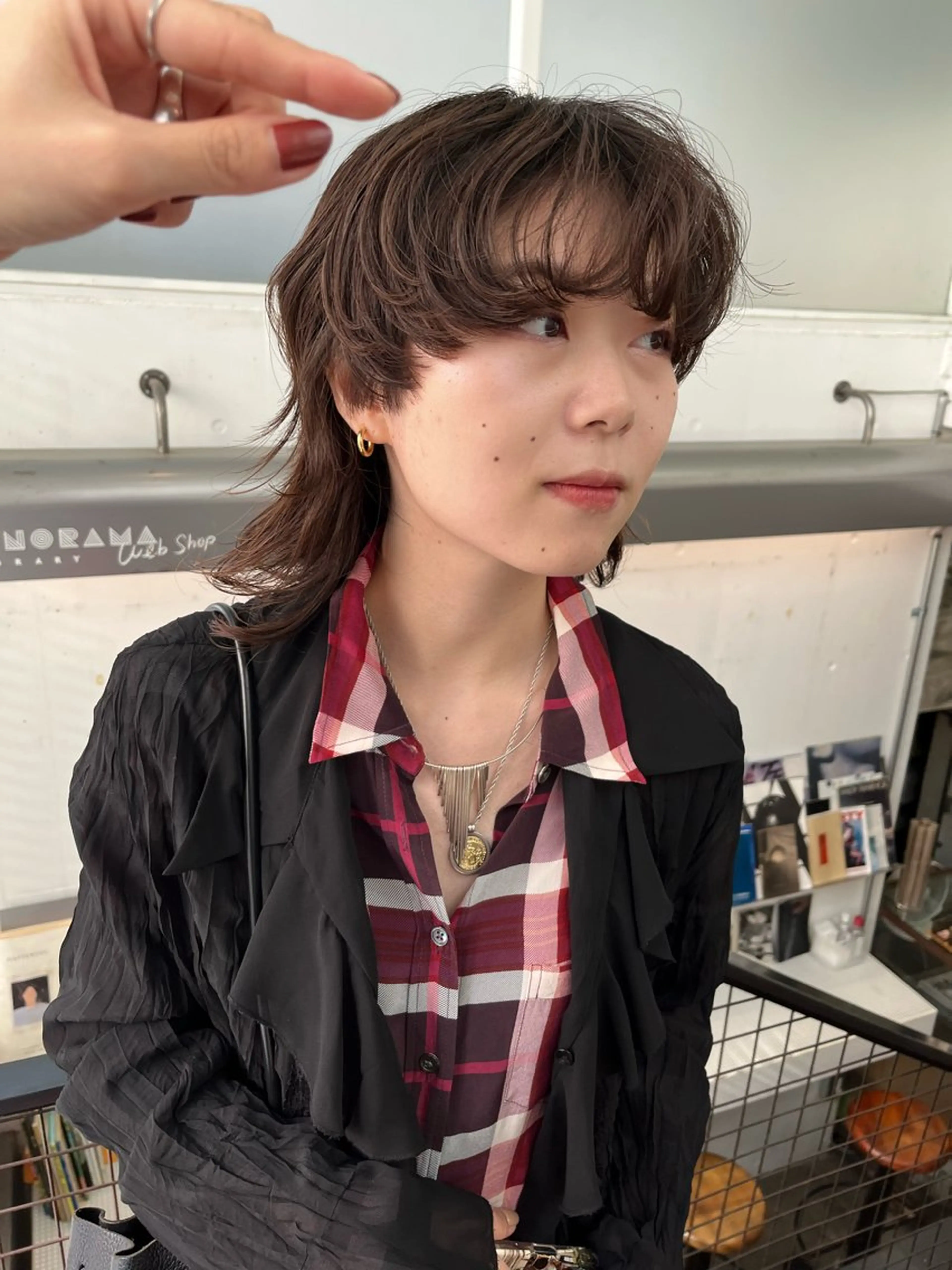 ミディアム カット NOUN所属・eri kinjoのヘアスタイル