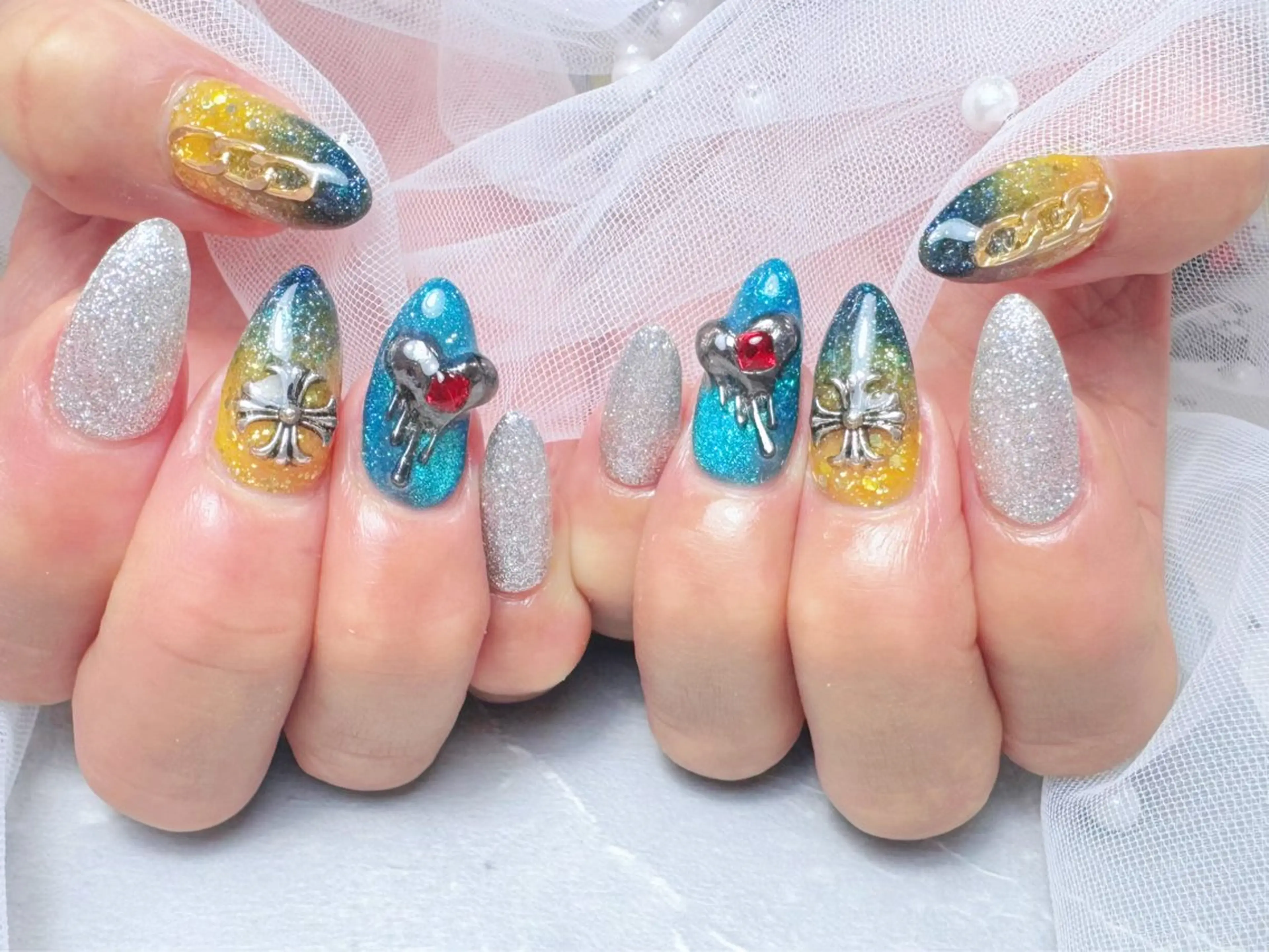 ネイル ハンドネイル マジックミラー所属・マジック ミラーのネイルデザイン