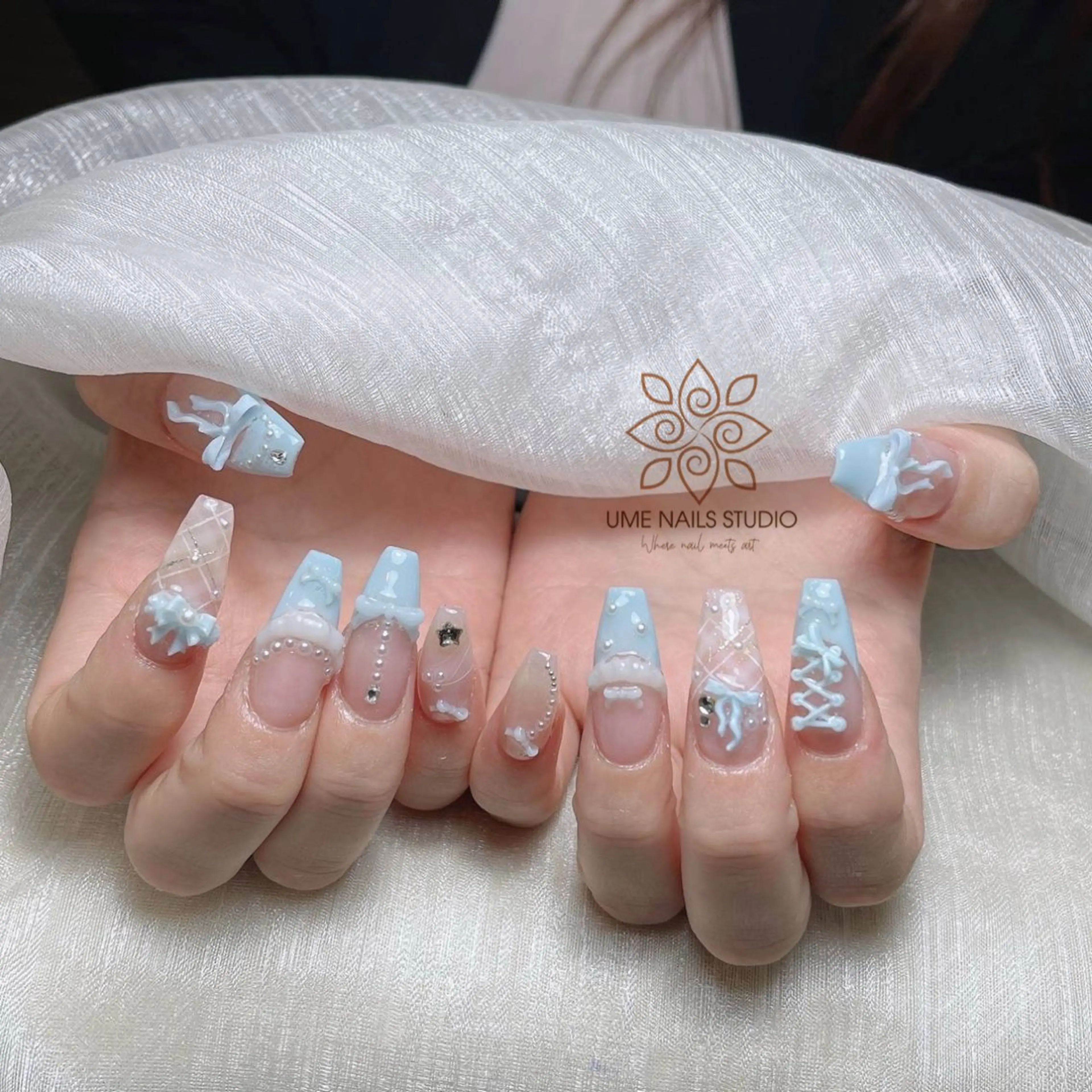 ネイル チークネイル クリアネイル ガーリー キラキラネイル 韓国ネイル ハンドネイル Ume Nail Studioのネイルデザイン