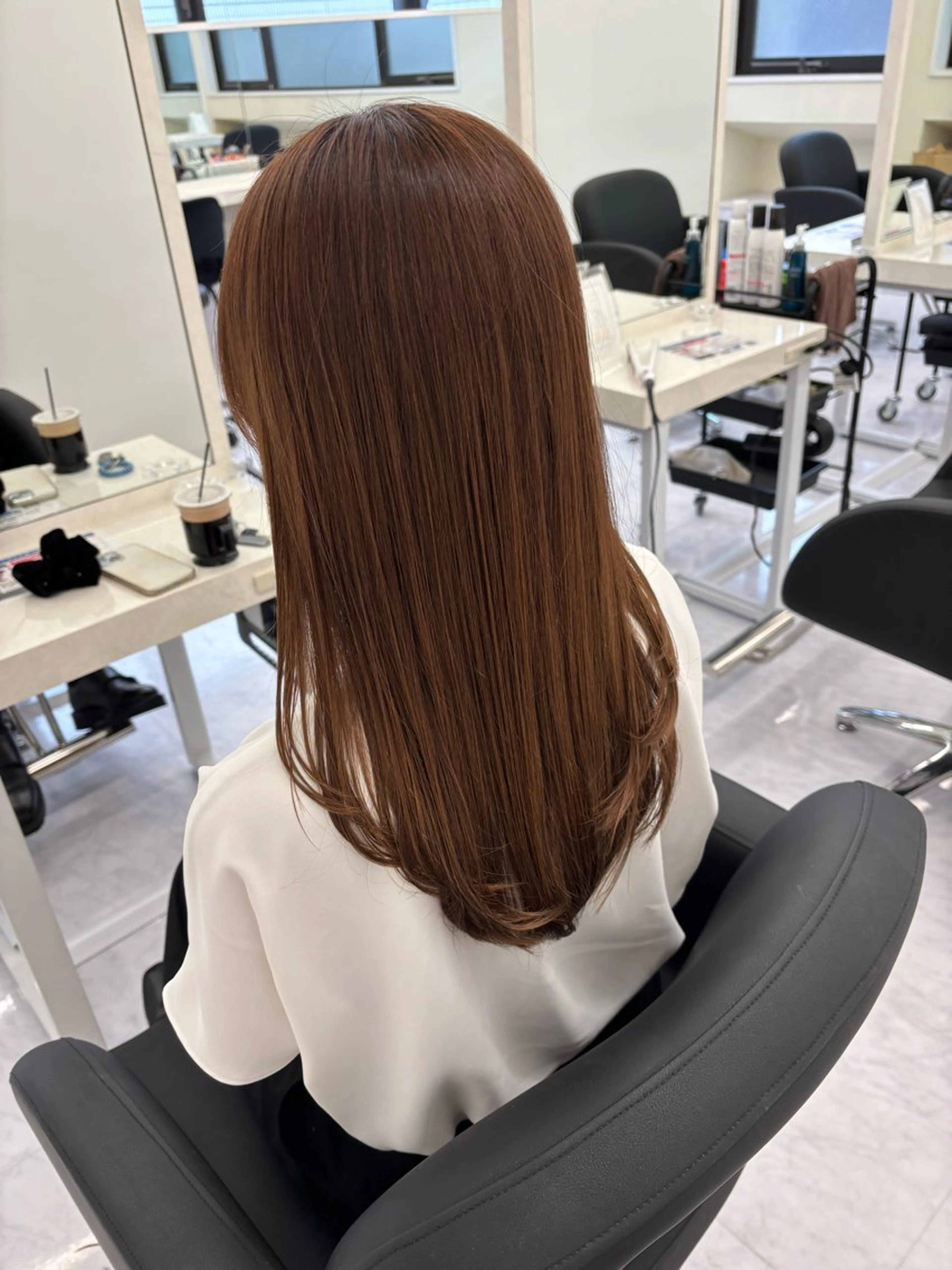 ロング 顔まわりレイヤー 顔周りカット レイヤーカット カット ヘアカラー トリートメント AI TOKYO Ayanoのヘアスタイル