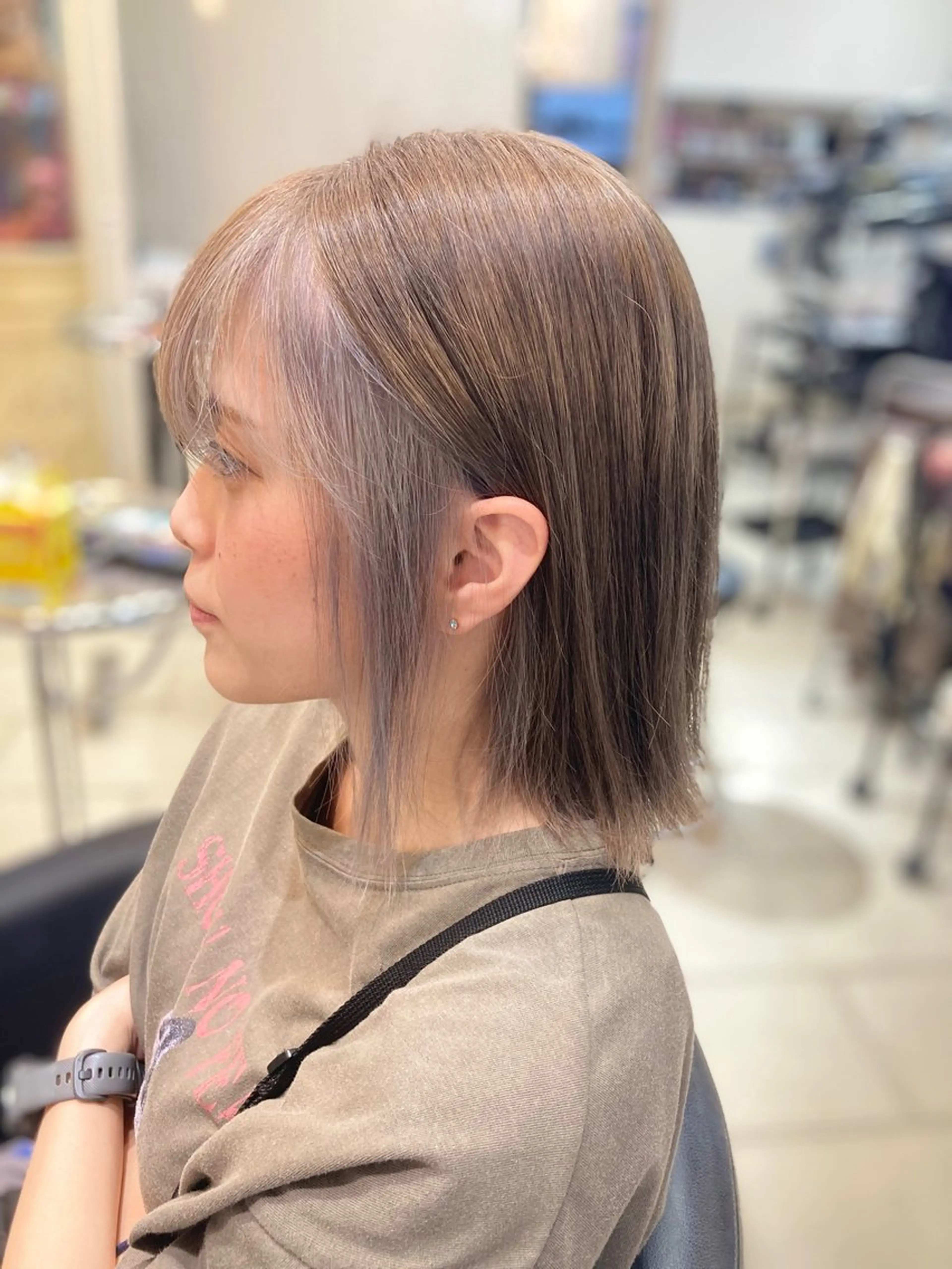 ショート カラー インナーカラー ハイトーン/ホワイト カラー/SHOKAのヘアスタイル