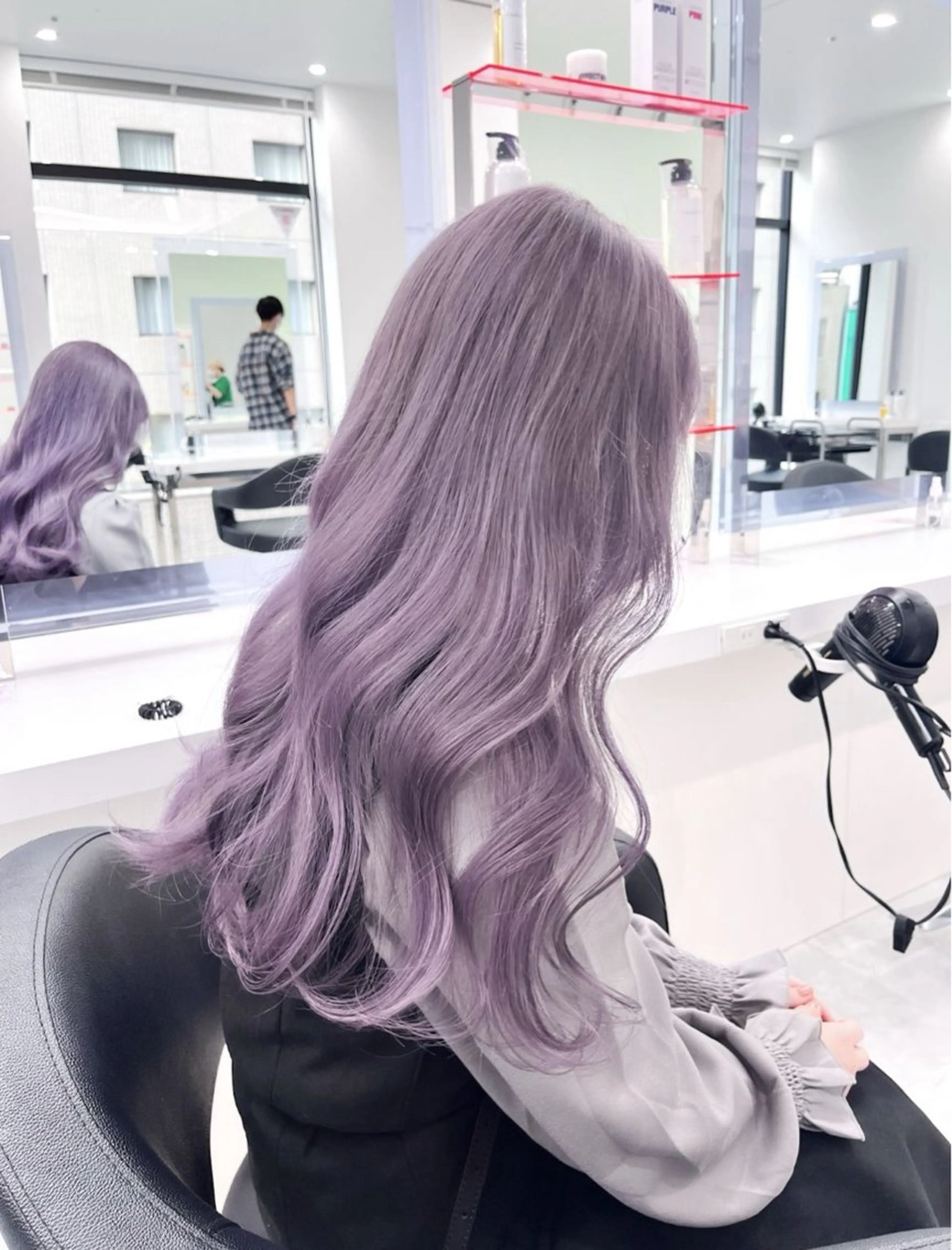 セミロング カラー ヘアアレンジ ブリーチ 透明感カラー ラベンダーカラー 学生 韓国風ヘア カット ヘアカラー トリートメント ヘアセット 🩵ダメージレス艶感 ハイトーン🩷のヘアスタイル