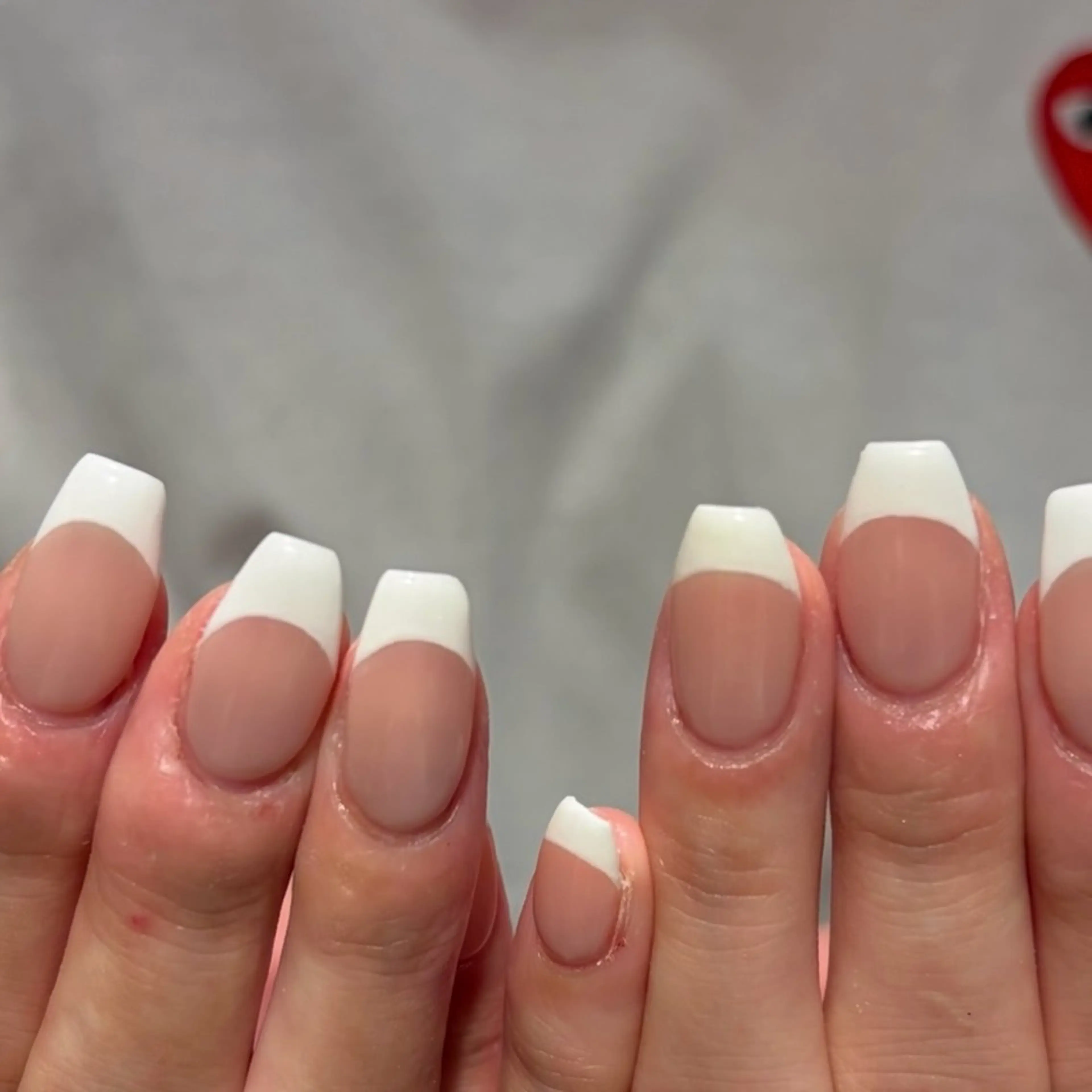 ネイル ハンドネイル 𝑟𝑖𝑠𝑎 🕯‎🤍のネイルデザイン