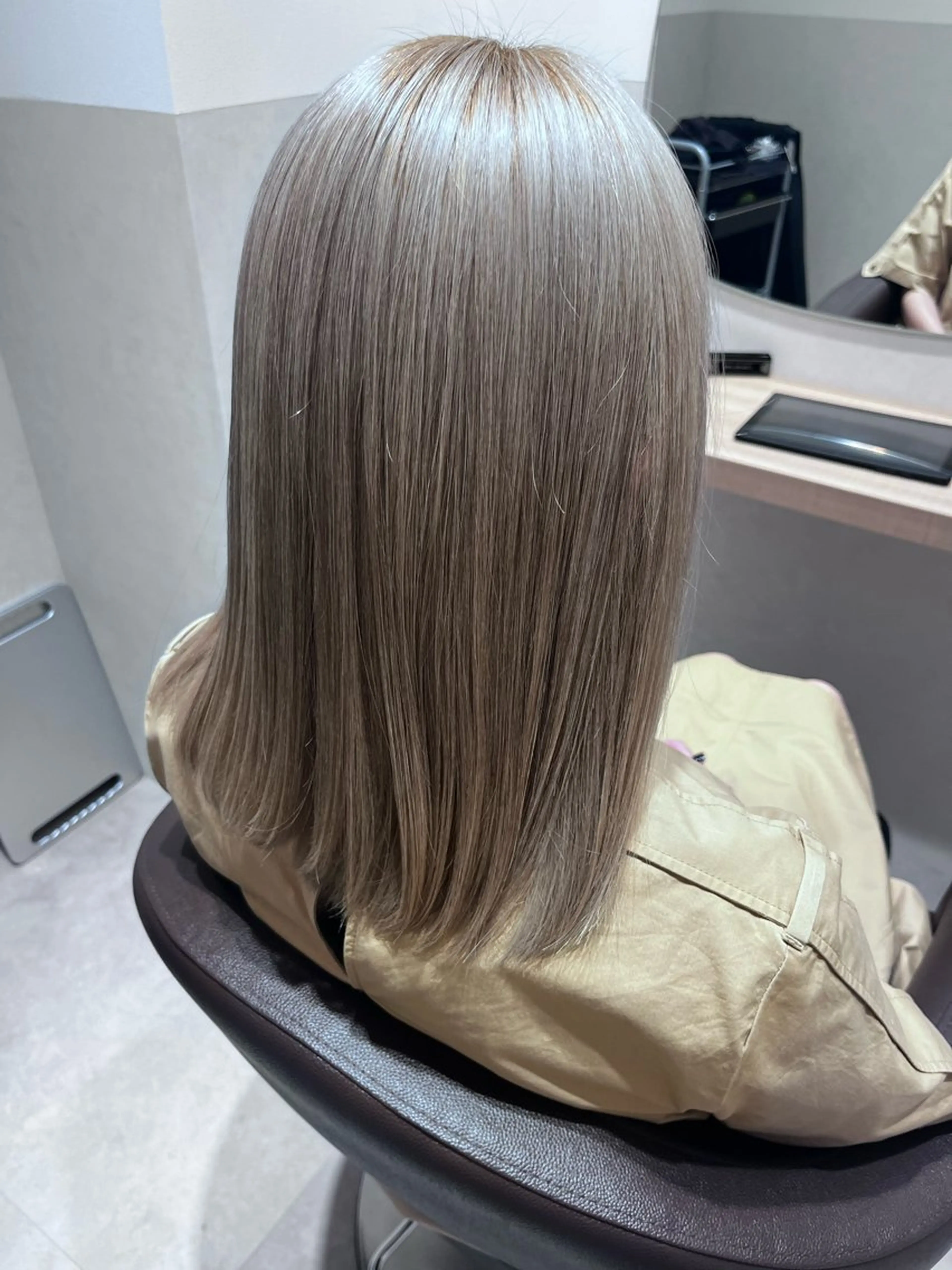 セミロング カラー カット ヘアカラー トリートメント SALOWIN名古屋本山店所属・🍀ナガヤマ ヒデアキ🍀のヘアスタイル
