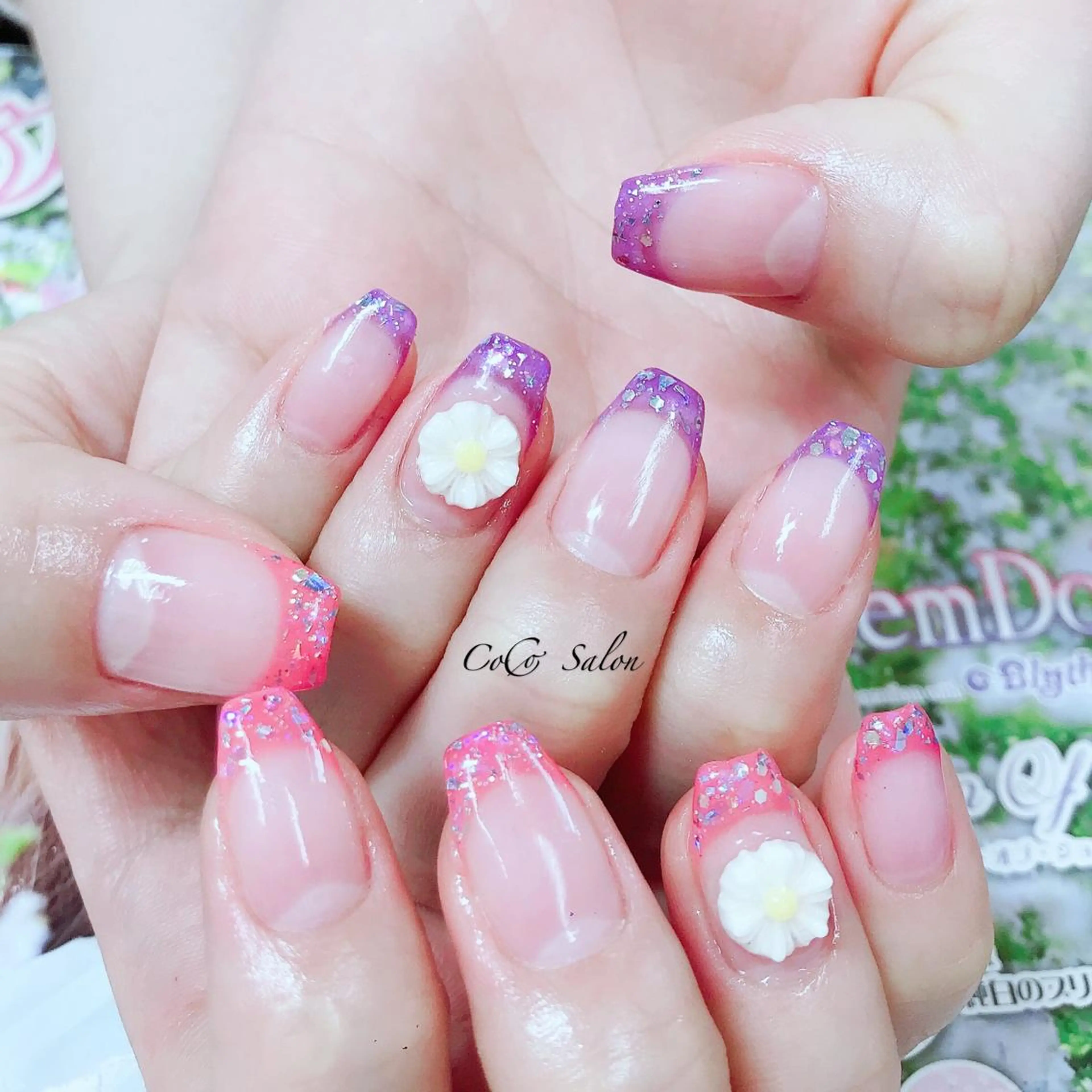 ネイル フラワーネイル フレンチネイル 春ネイル CoCoSalon ネイル/まつ毛予約のネイルデザイン