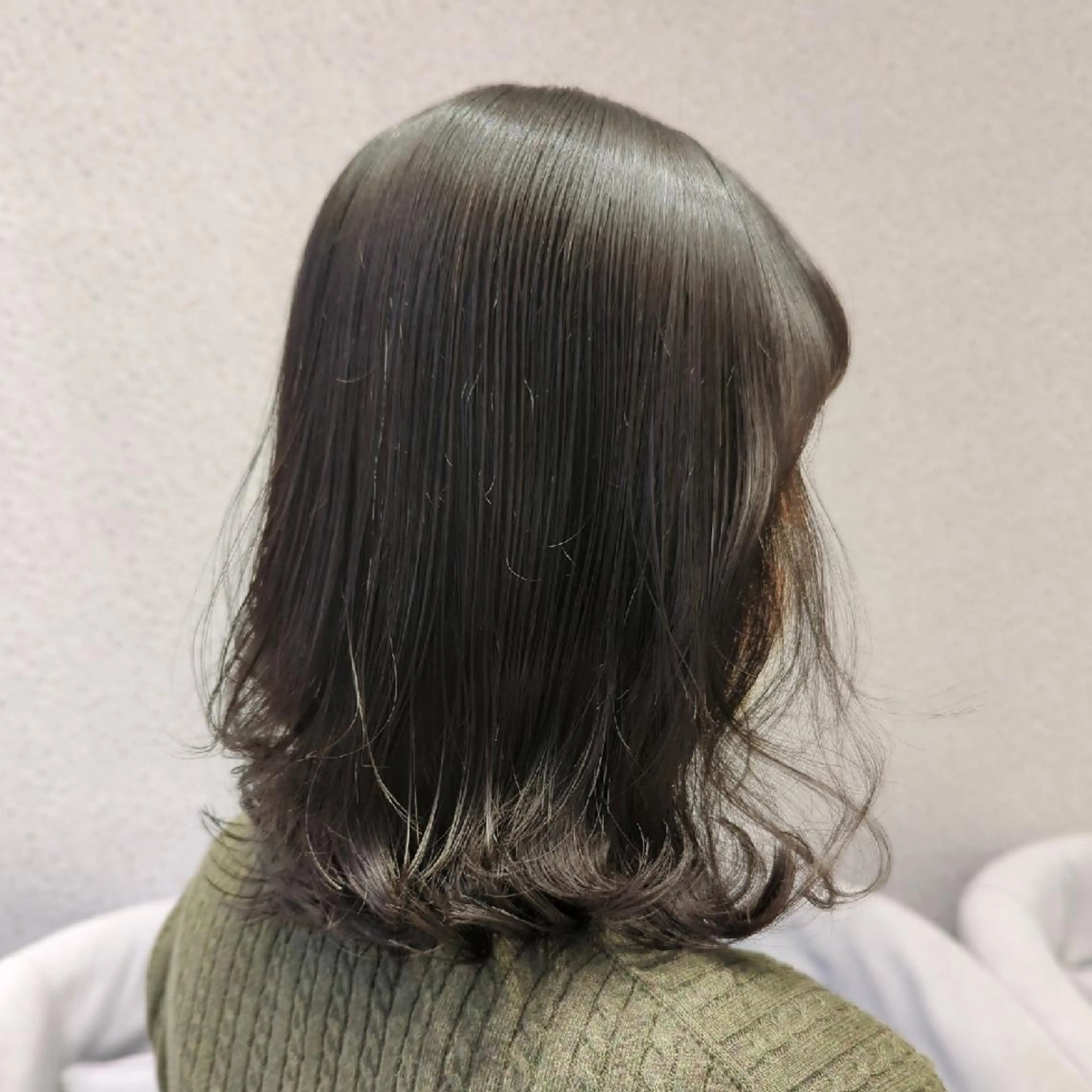 ミディアム カット パーマ トリートメント ヘアセット 知念 香トータル ビューティー🌷のヘアスタイル