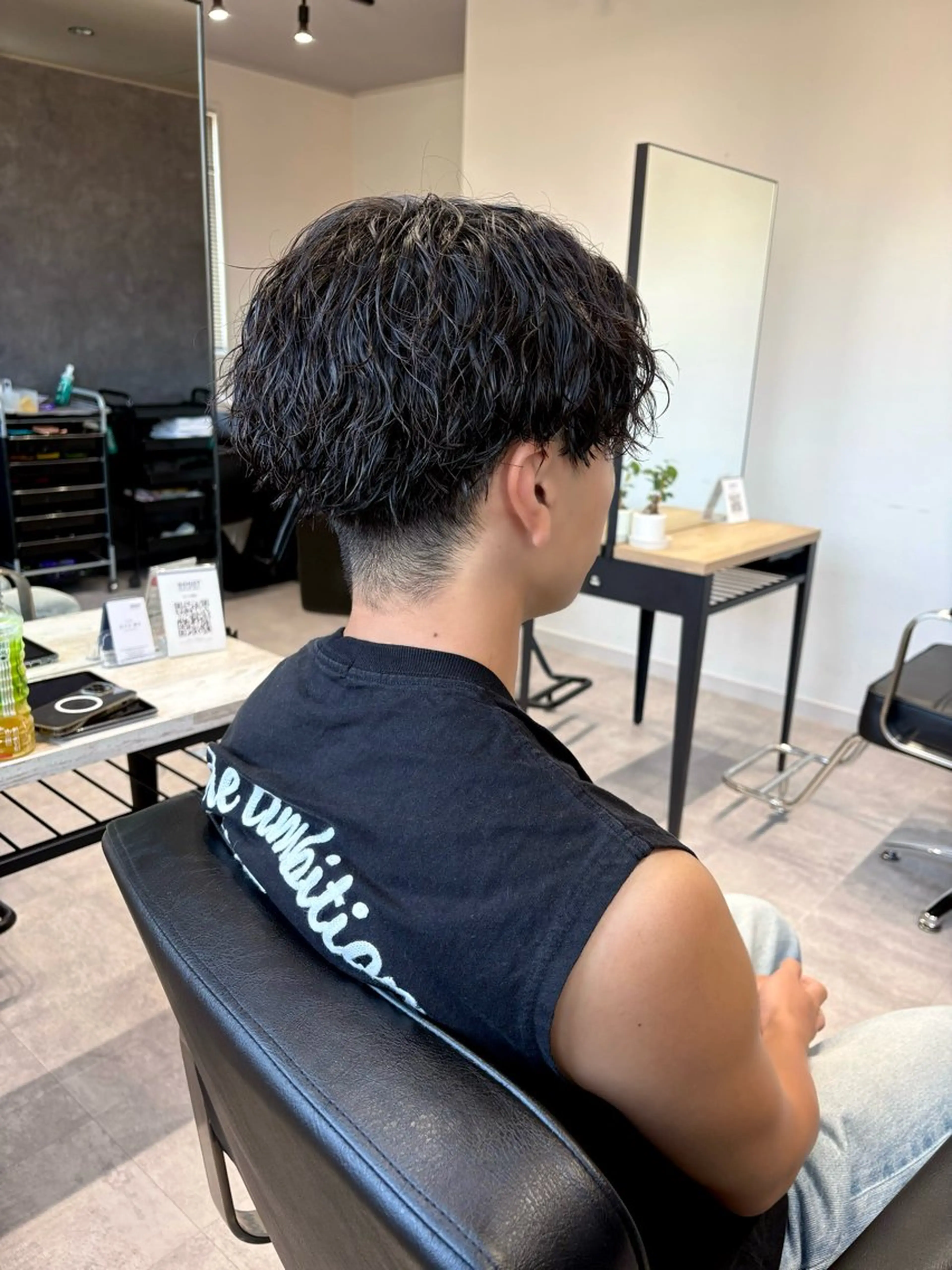 ミディアム パーマ メンズ ミディアムパーマ メンズパーマ 波巻きパーマ カット パーマ 浜松/メンズサロン/ Yuna🐈‍⬛🫧のヘアスタイル