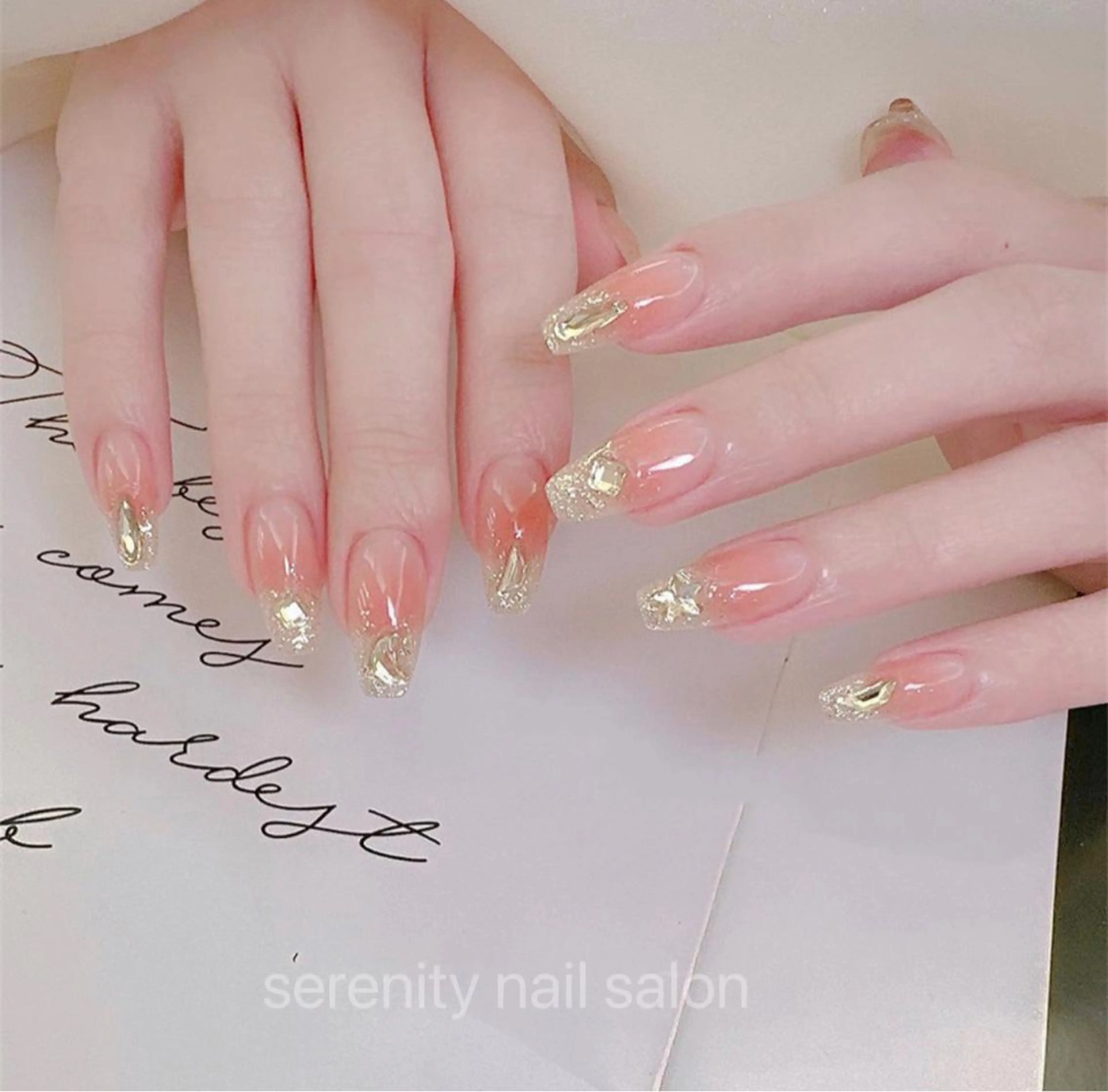 ネイル ハンドネイル ハンドケア ✨Serenity ワンホンネイルのネイルデザイン