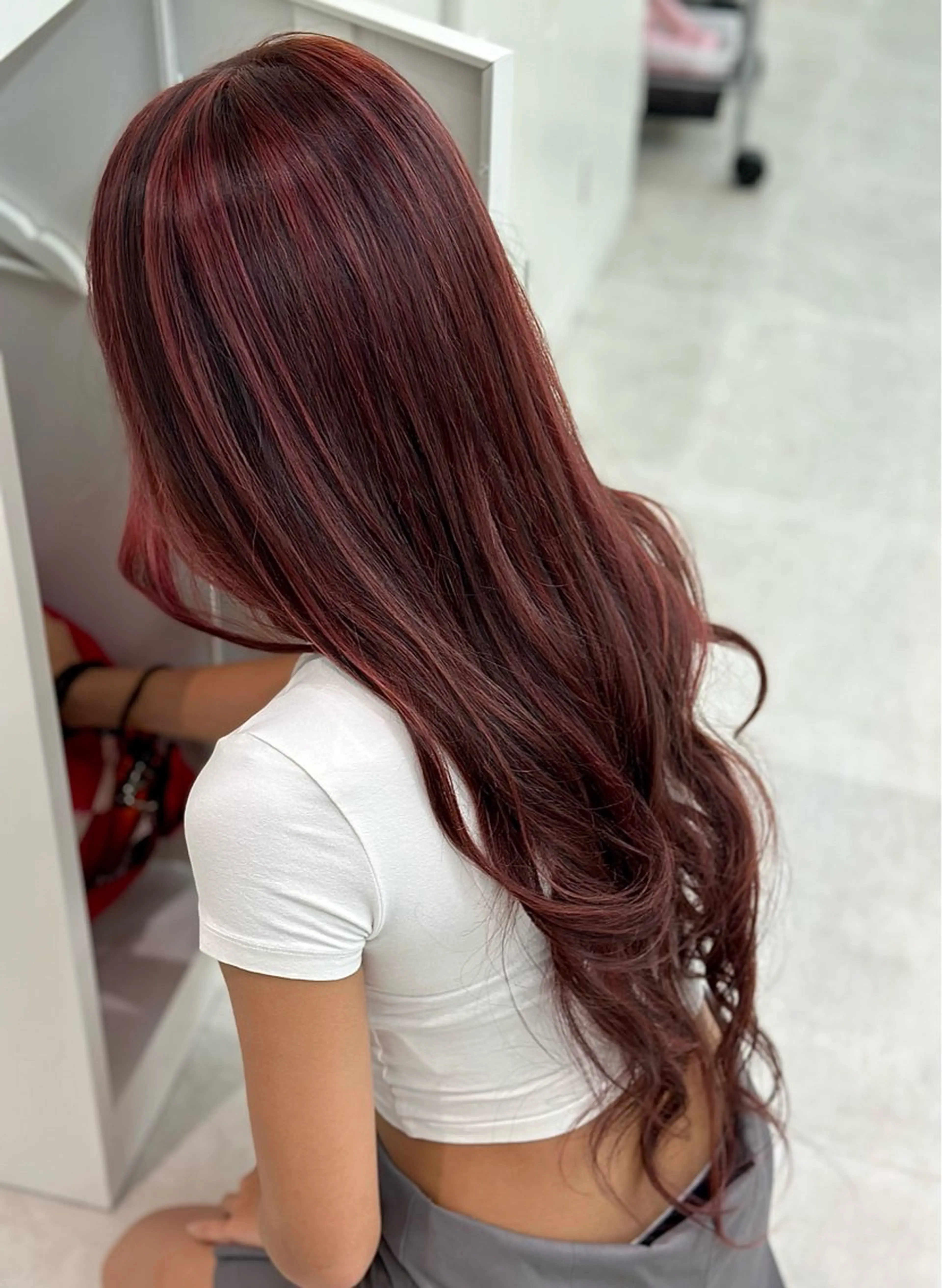 ロング カラー キッズ ヘアカラー 🤍透明感カラー🤍 Moeのヘアスタイル