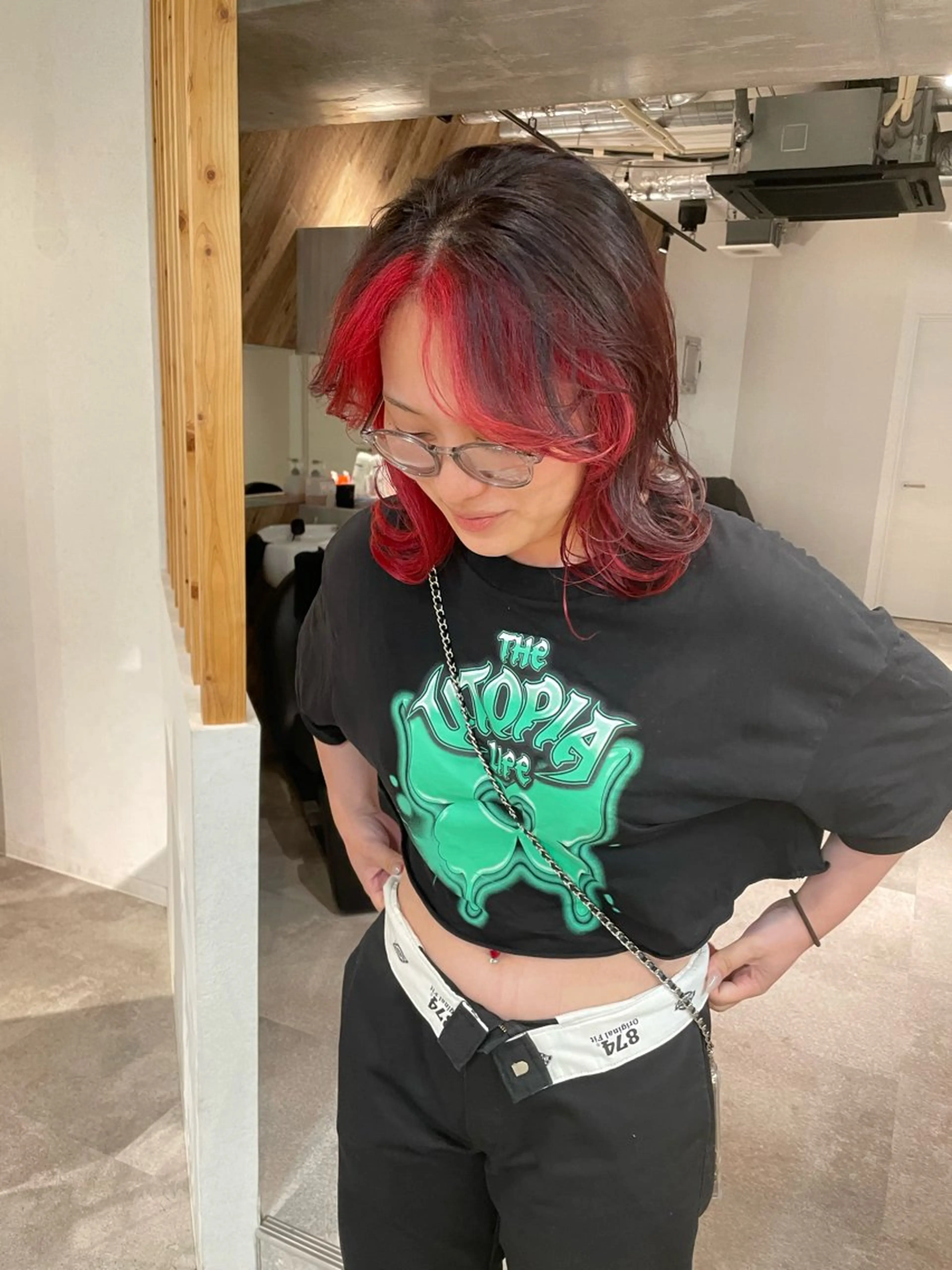 ミディアム カラー ブリーチ ブラウンカラー ブリーチなしカラー レッドカラー レッドブラウン A/LEE所属・久保田 千尋のヘアスタイル