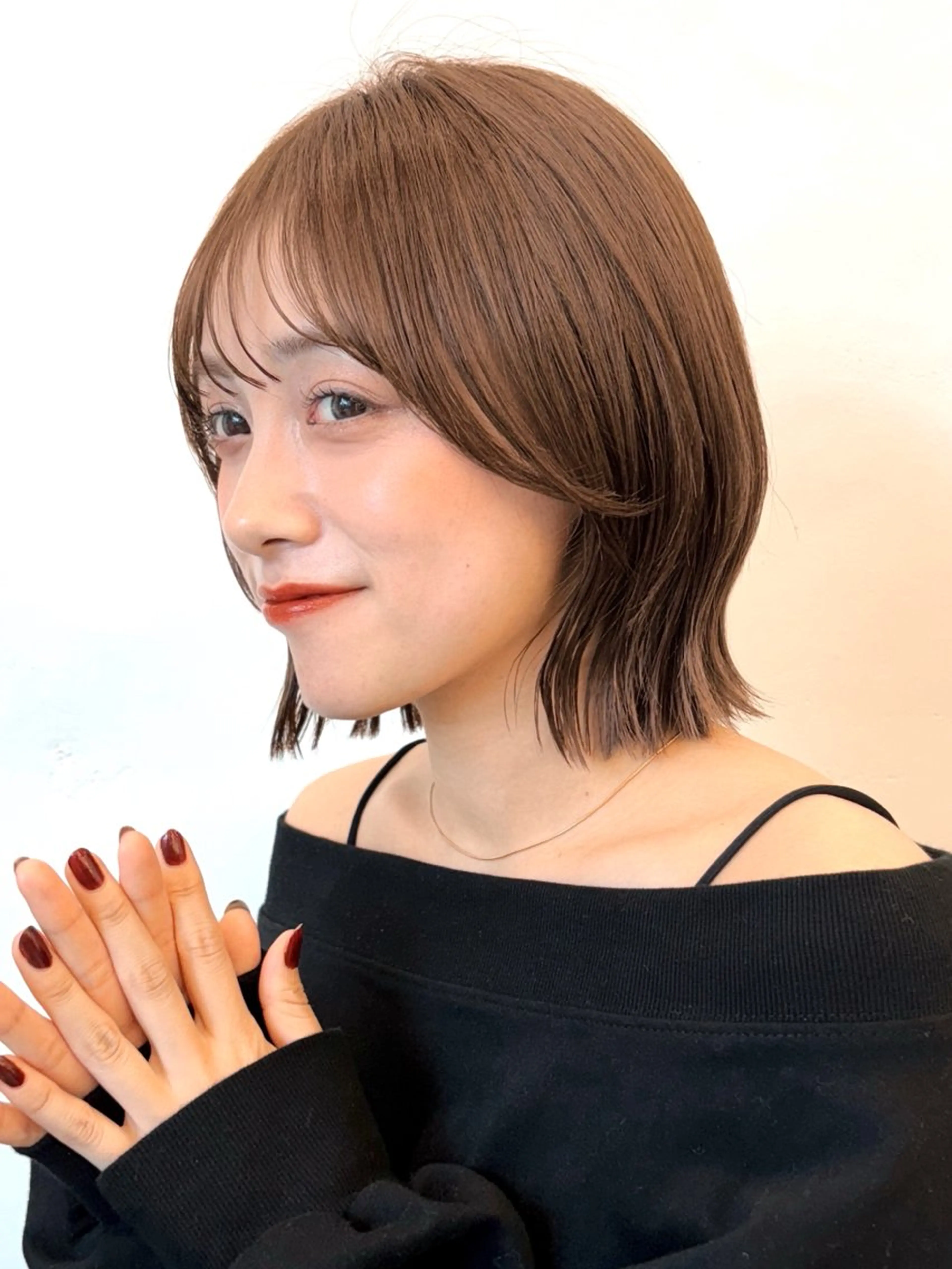 ミディアム カラー ヘアアレンジ 切りっぱなしボブ ベージュカラー 透明感カラー ボブ カット ヘアカラー トリートメント 🌱ボブ/レイヤー/ ベージュ/あやみ✨のヘアスタイル