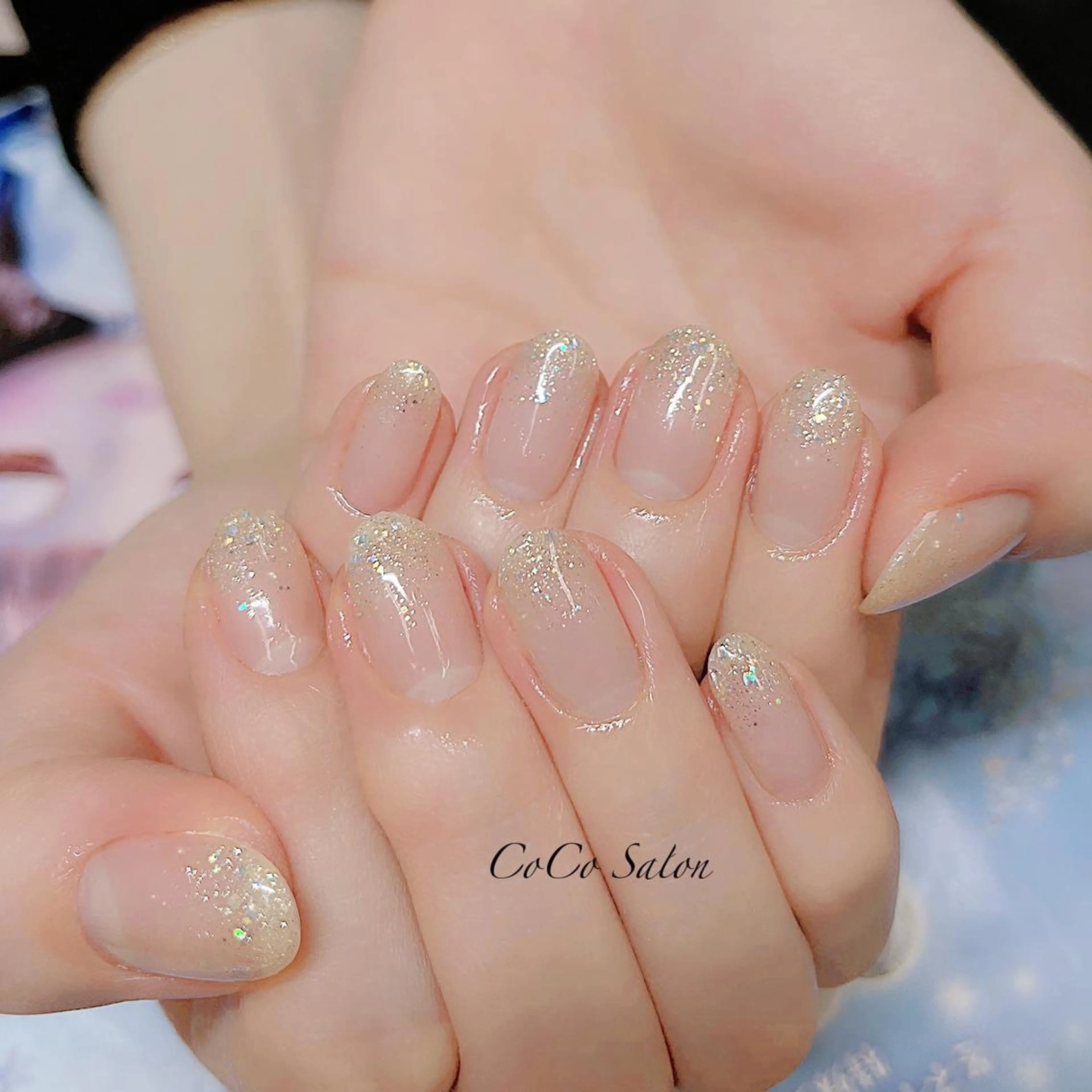 ネイル オーロラネイル 長さ出し ジェルネイル グラデーション ホログラムネイル ハンドネイル CoCoSalon ネイル/まつ毛予約のネイルデザイン