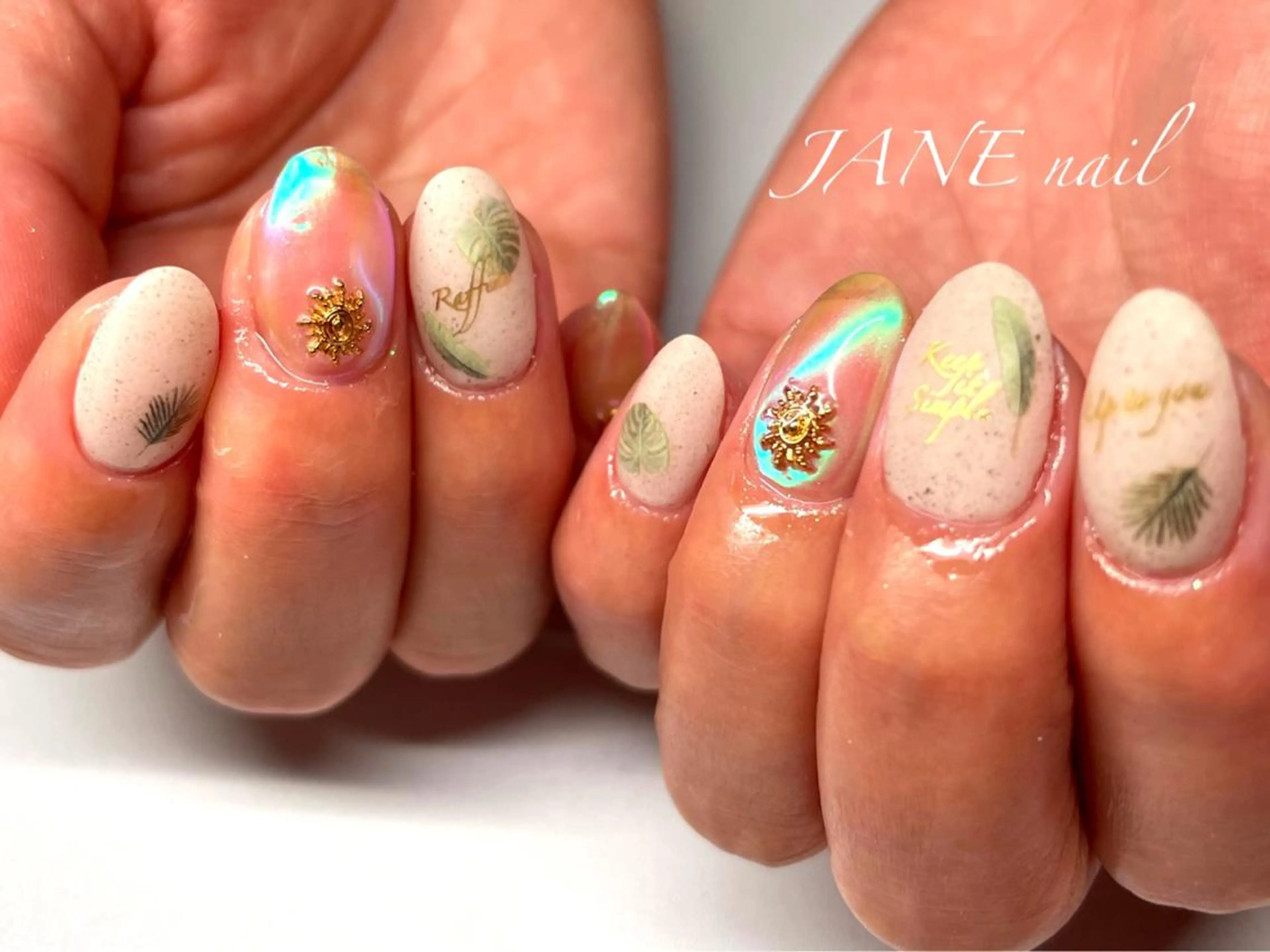 ネイル オーロラネイル フットネイル グリーン マットネイル 夏ネイル ハンドネイル Nail Salon JANEのネイルデザイン