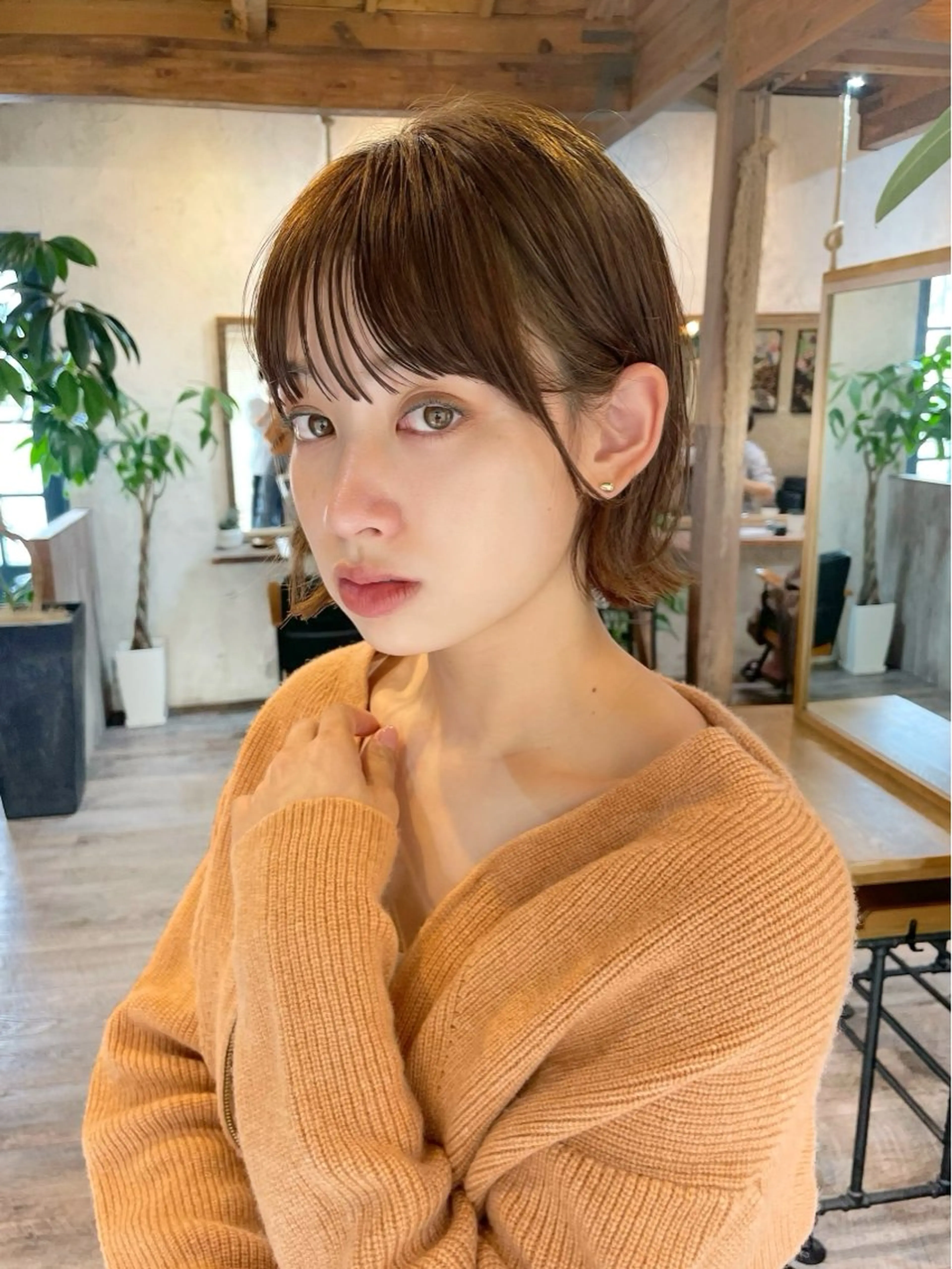 ショート カラー 切りっぱなしボブ ボブレイヤー ボブ くびれヘア 顔まわりレイヤー カット ヘアカラー 結べるレイヤーボブ くびれLady表参道のヘアスタイル