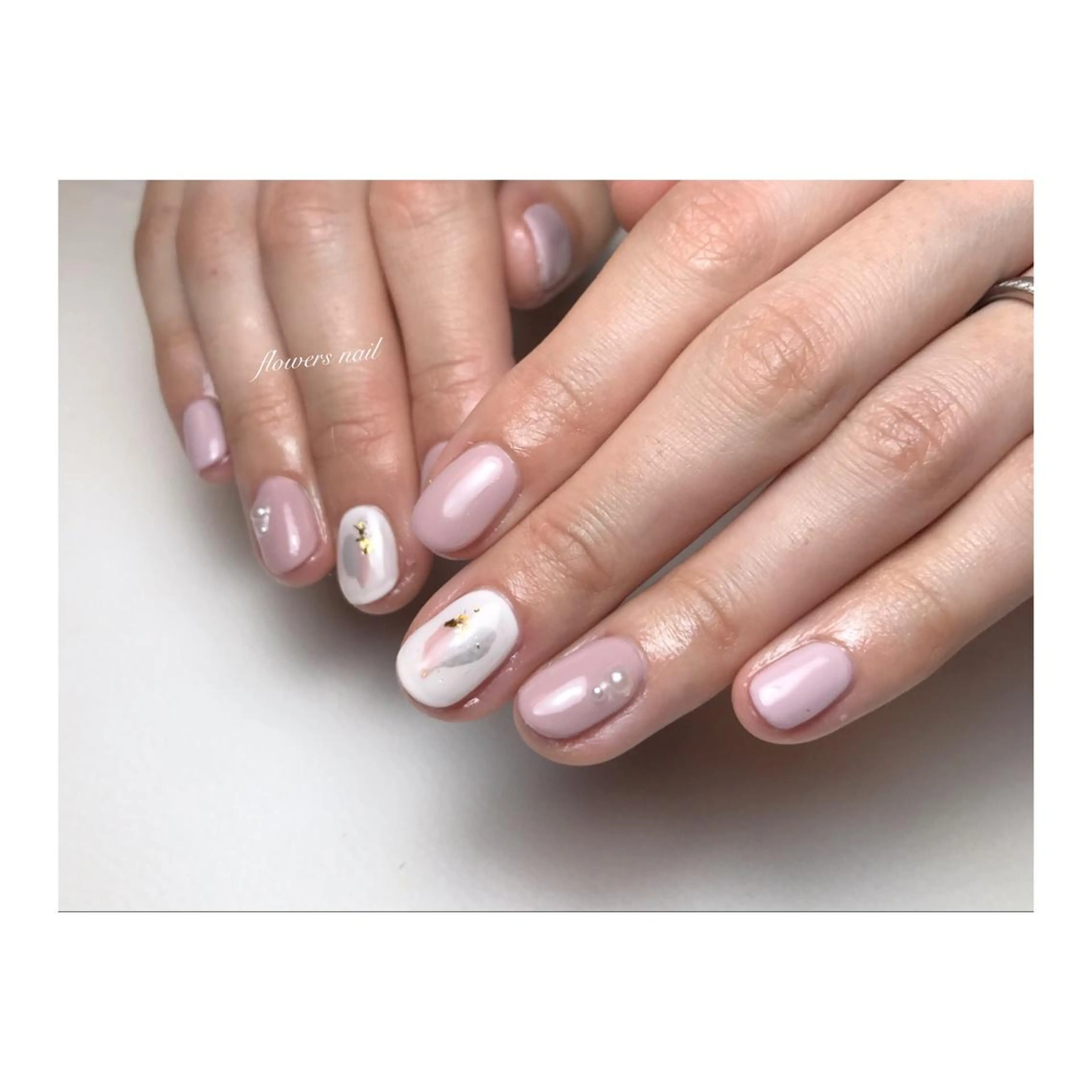 ネイル ニュアンスネイル ワンカラーネイル ピンク flowers nailのネイルデザイン