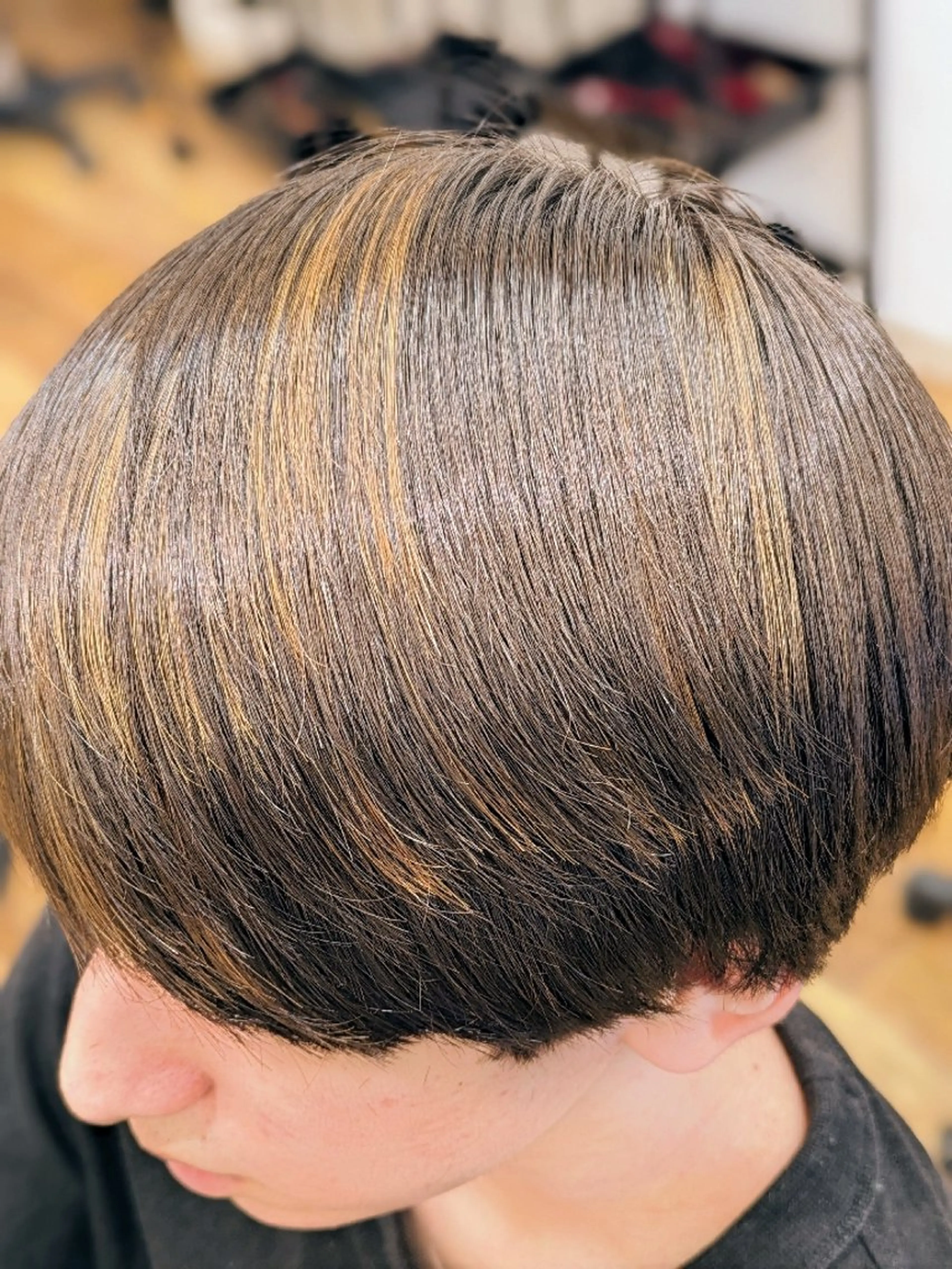 ショート アッシュ ハイライト カット ヘアカラー 根岸 進のヘアスタイル
