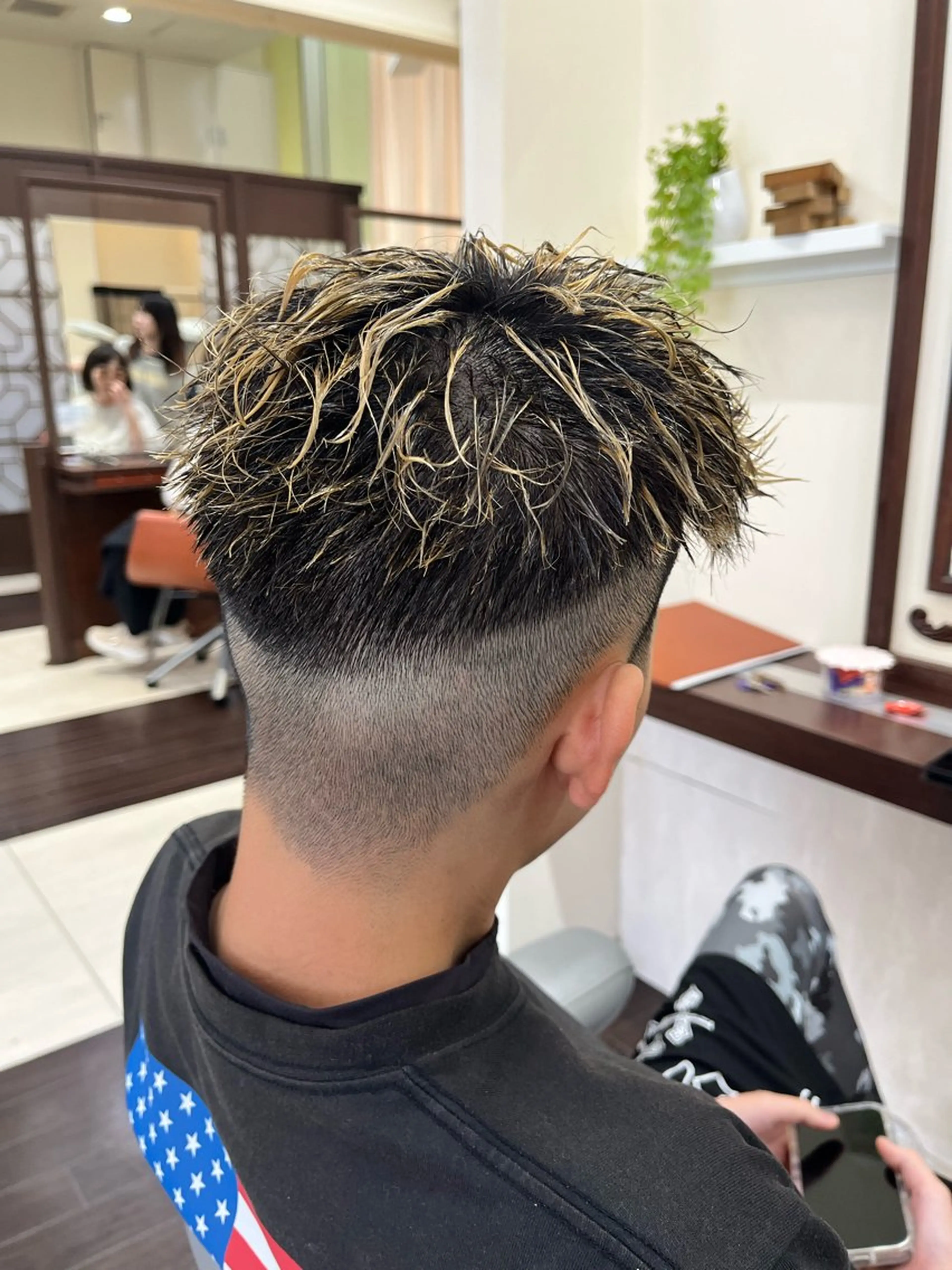 ショート カラー パーマ メンズ メンズメッシュ モヒカン メンズパーマ メンズツイストパーマ メッシュ AROH men's cut&men's perm 船橋店所属・🧊メンズ特化🧊 高木航希のヘアスタイル