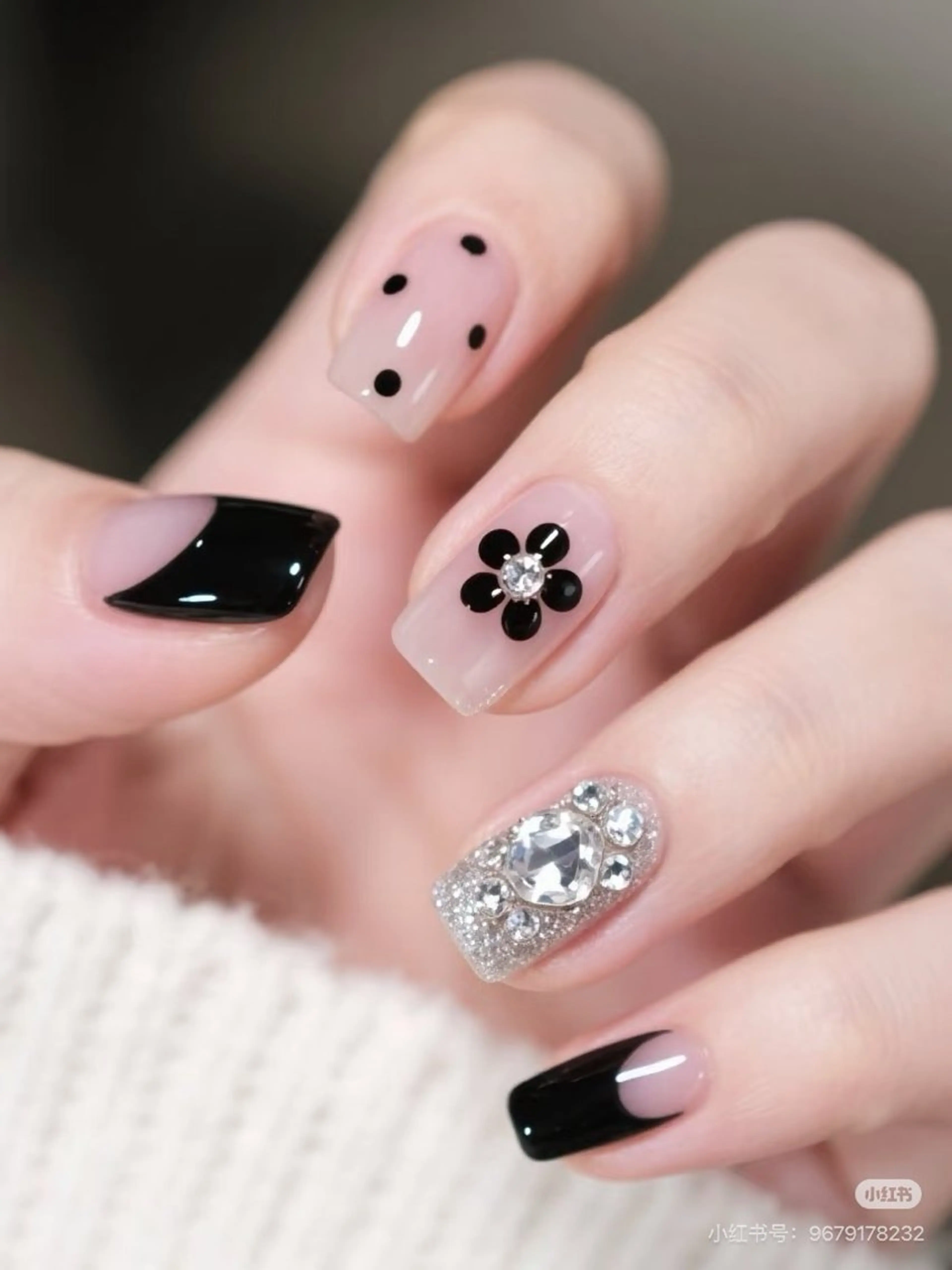 ネイル 長さ出しMORNAIL所属・長出し専門 パーツのネイルデザイン