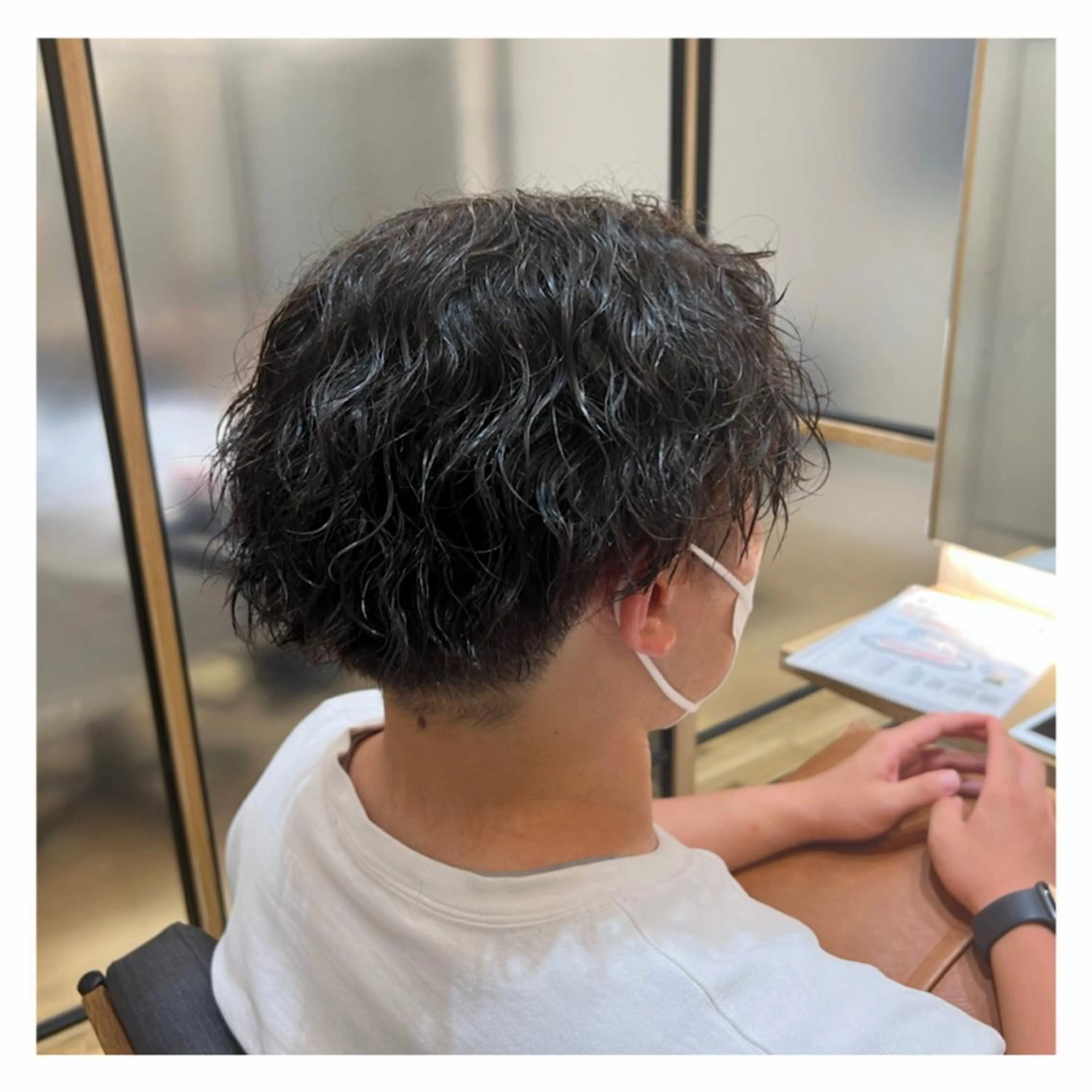 ショート パーマ メンズ メンズパーマ メンズツイストパーマ ツイストパーマ カット パーマ まちだ ひとみのヘアスタイル