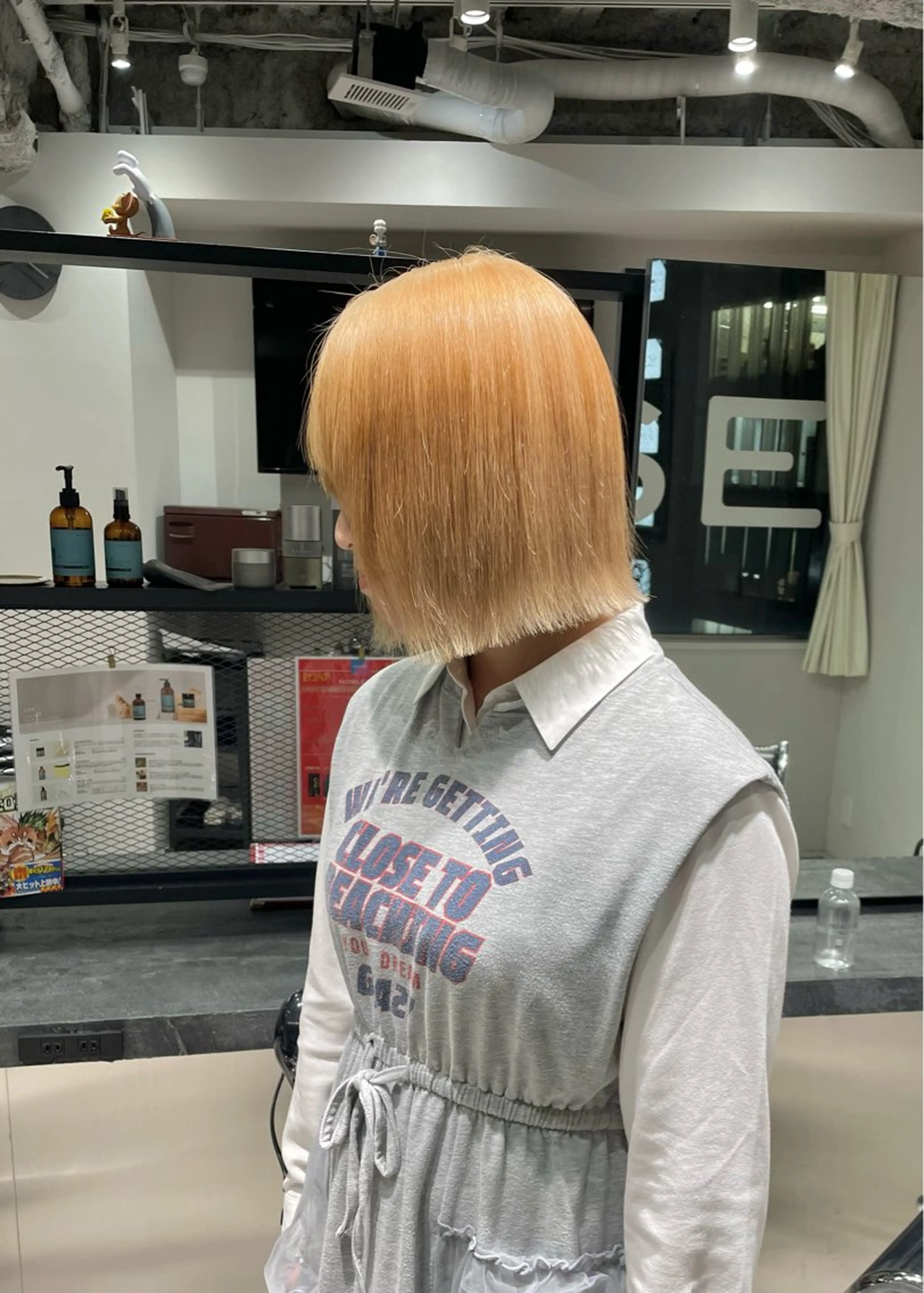 ミディアム カラー 切りっぱなしボブ ベージュカラー ボブ ヘアカラー トリートメント 🌷ケアブリーチ /透明感/れい🌷のヘアスタイル
