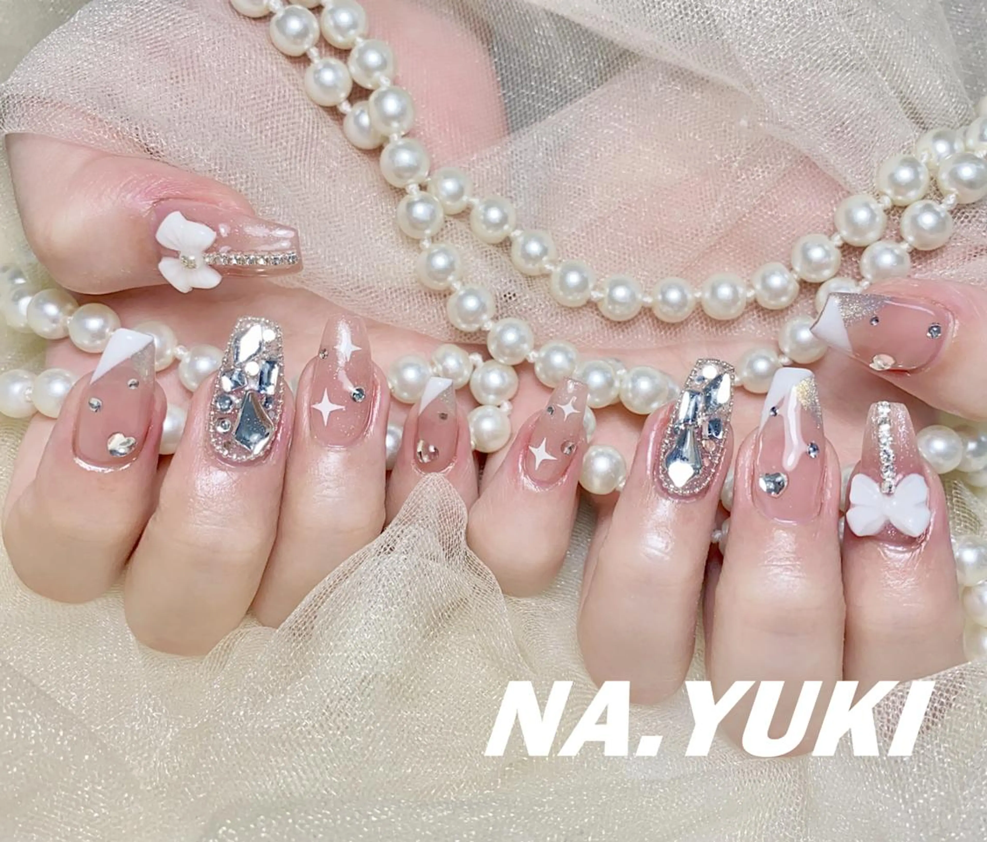 ネイル ハンドネイル ハンドケア 🌷 Mooning 🌷のネイルデザイン