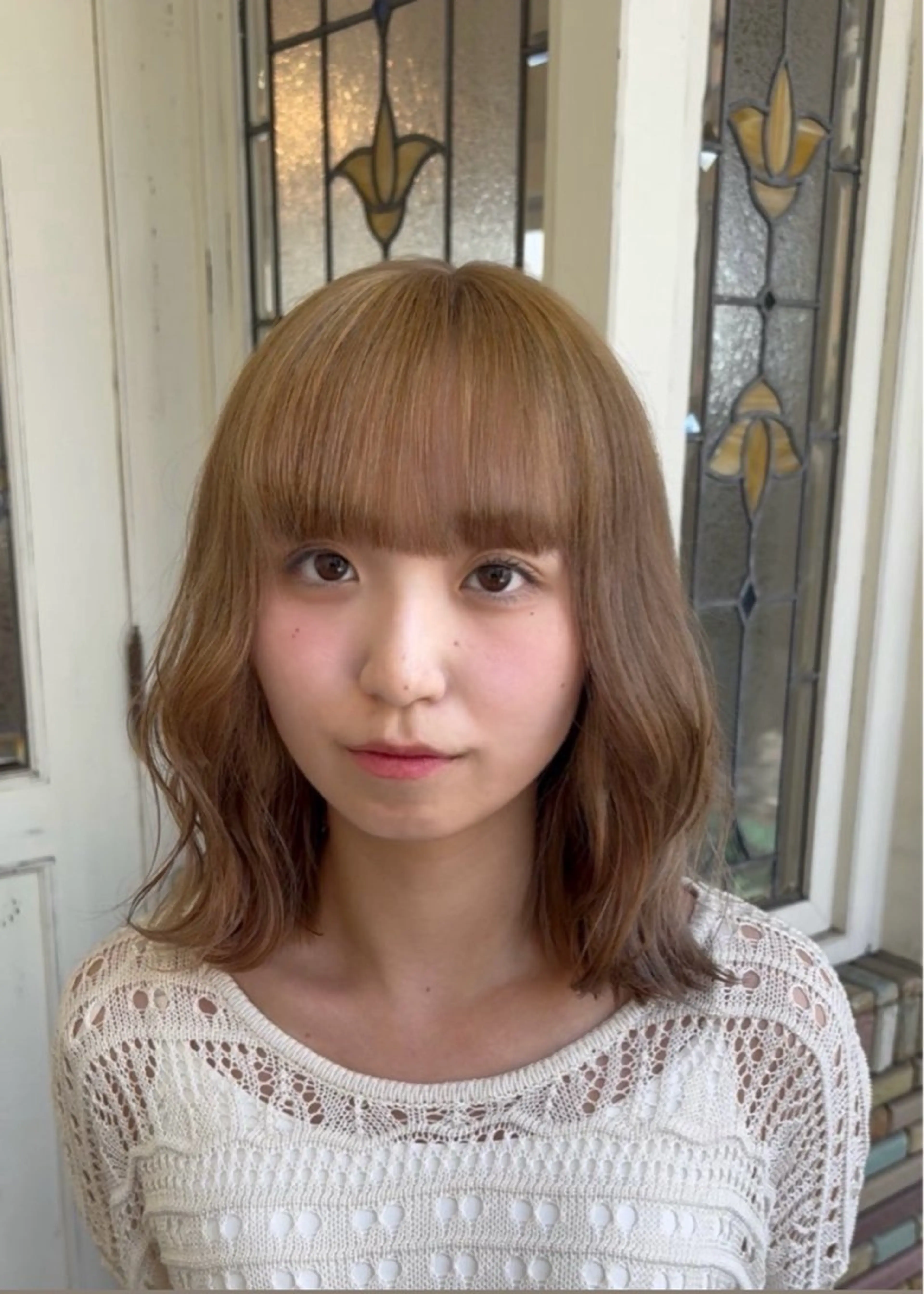 ミディアム カラー ブリーチ いもの こはるのヘアスタイル