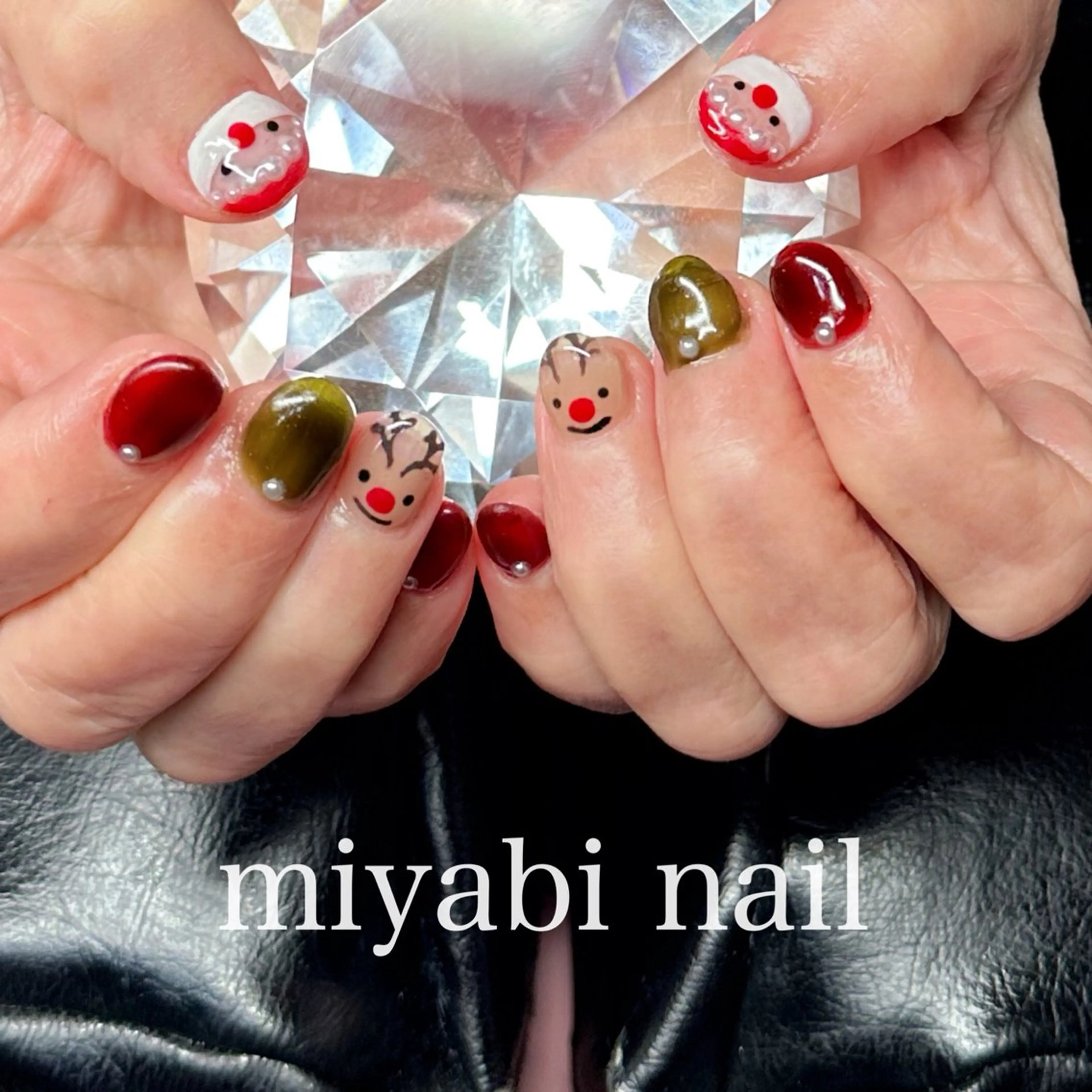 ネイル アートネイル グリーン 持ち込み 赤色 冬ネイル ハンドネイル miyabi nail 桂川駅近くのネイルデザイン