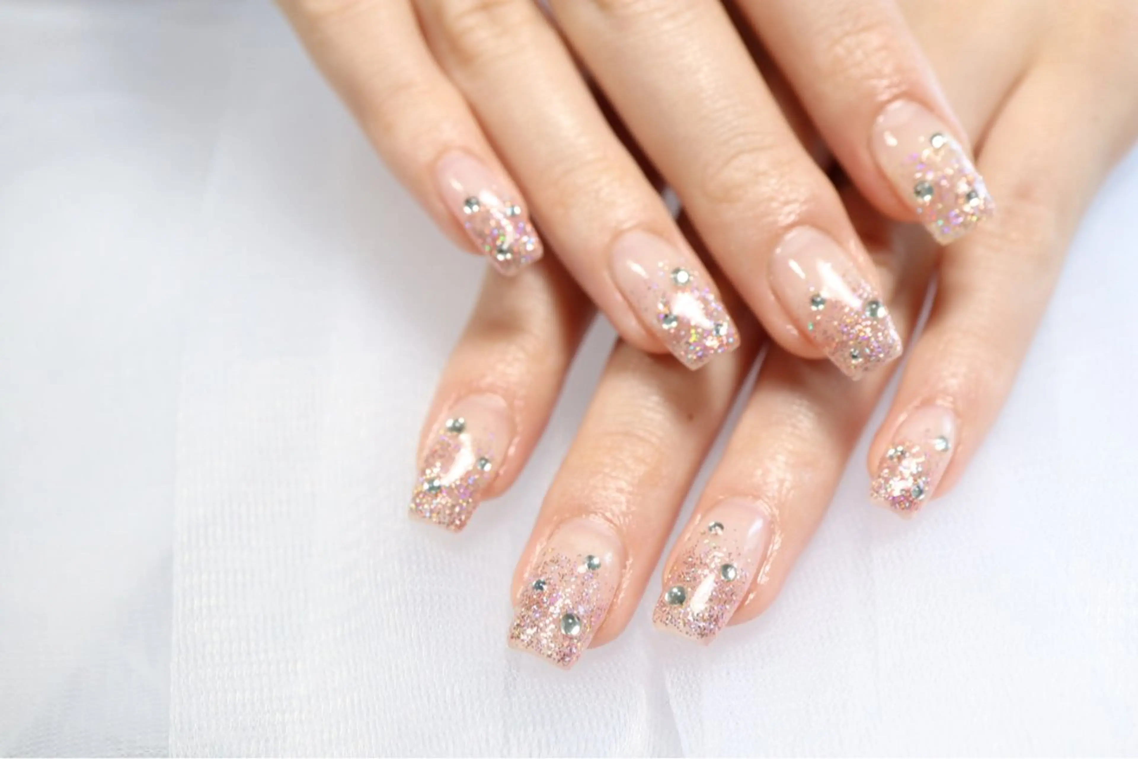 ネイル グラデーション ラメ(グリッター) ラメグラデーション nailsalon MANINA齋藤愛美のネイルデザイン